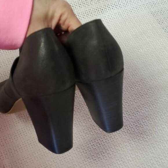 Designer Adam Tucker McKenna Black Leather Sz. 10 3" Heeled Open Peep Size US 10 / IT 40 - 7 Thumbnail