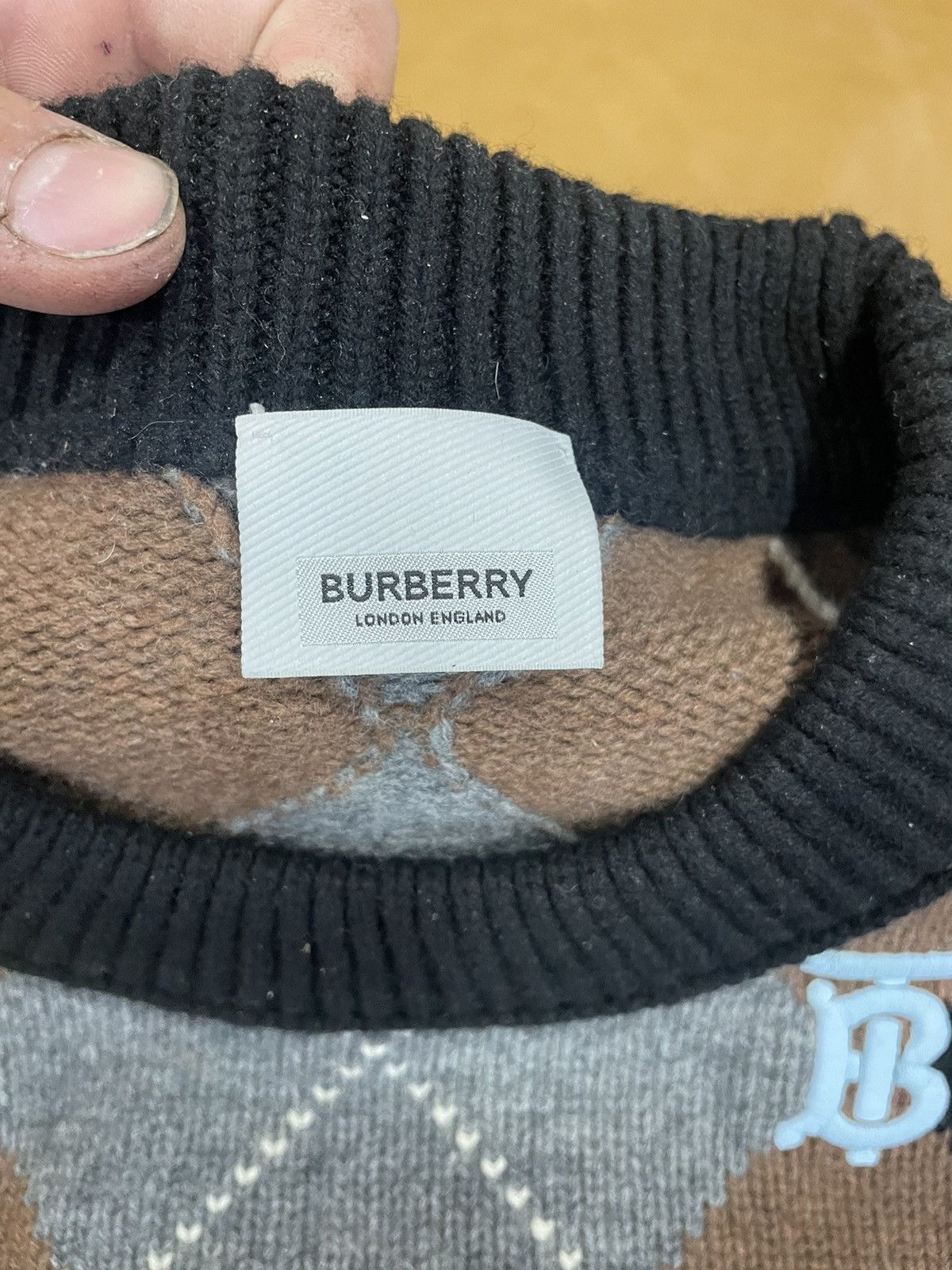 Burberry Dua Lipa’s Argyle Burberry Knit Sweater Size L / US 10 / IT 46 - 7 Thumbnail