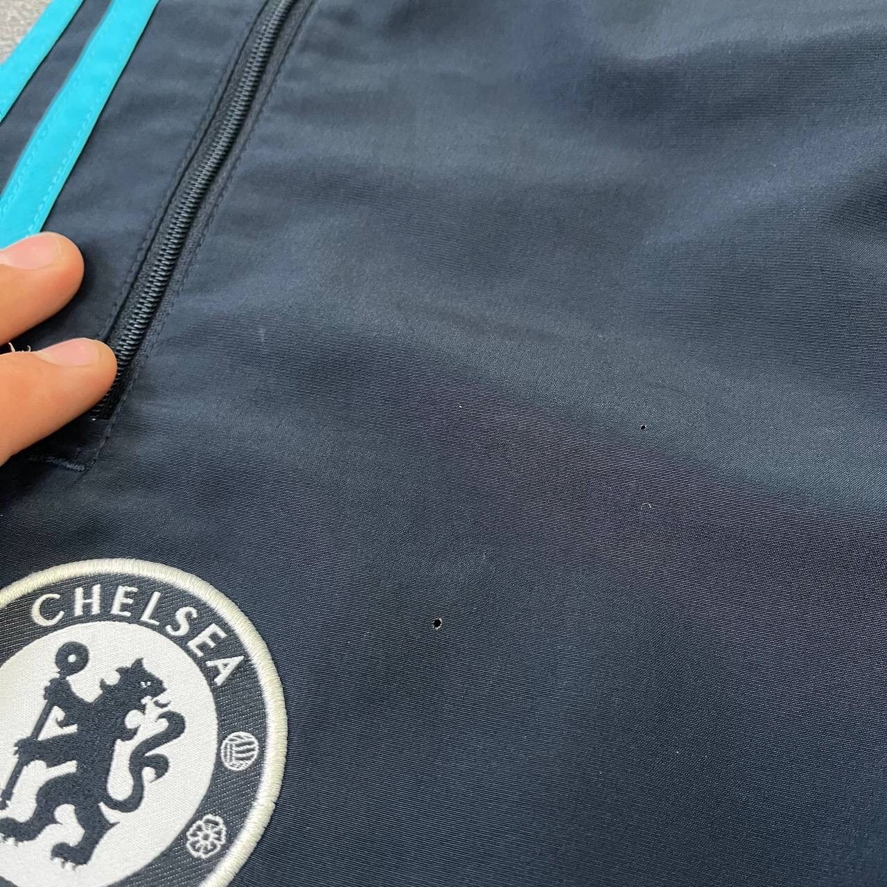 Adidas Vintage Adidas 2013/2014 Chelsea Football Nylon Track Top Size US 33 - 9 Thumbnail