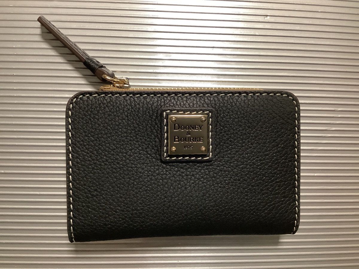Dooney & Bourke Credit Card Zip Wallet Dooney & Bourke Size ONE SIZE - 1 Thumbnail