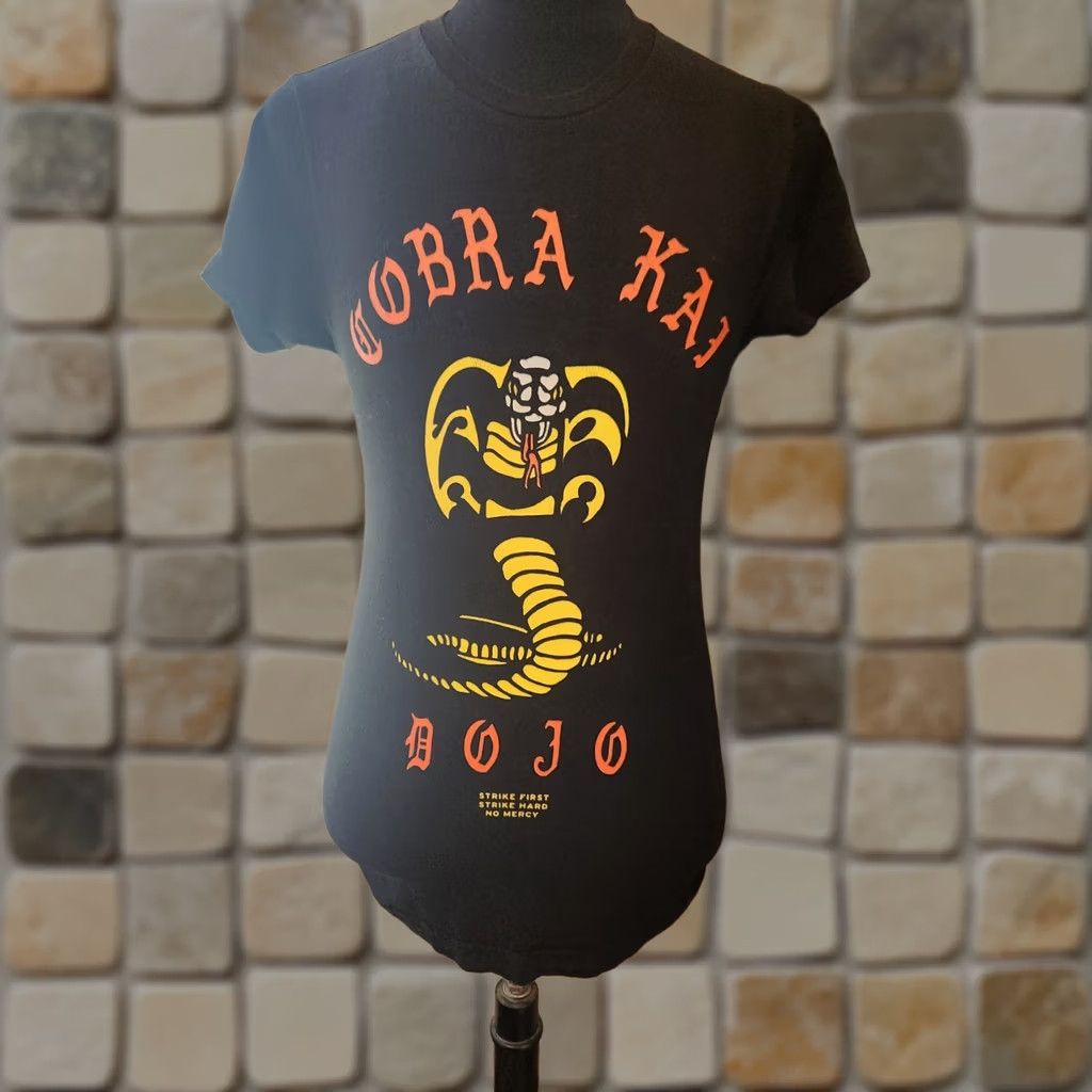 Vintage Cobra Kai Karate Kid Box Lunch Black Short Sleeve T-Shirt Adult Small Size US S / EU 44-46 / 1 - 1 Thumbnail