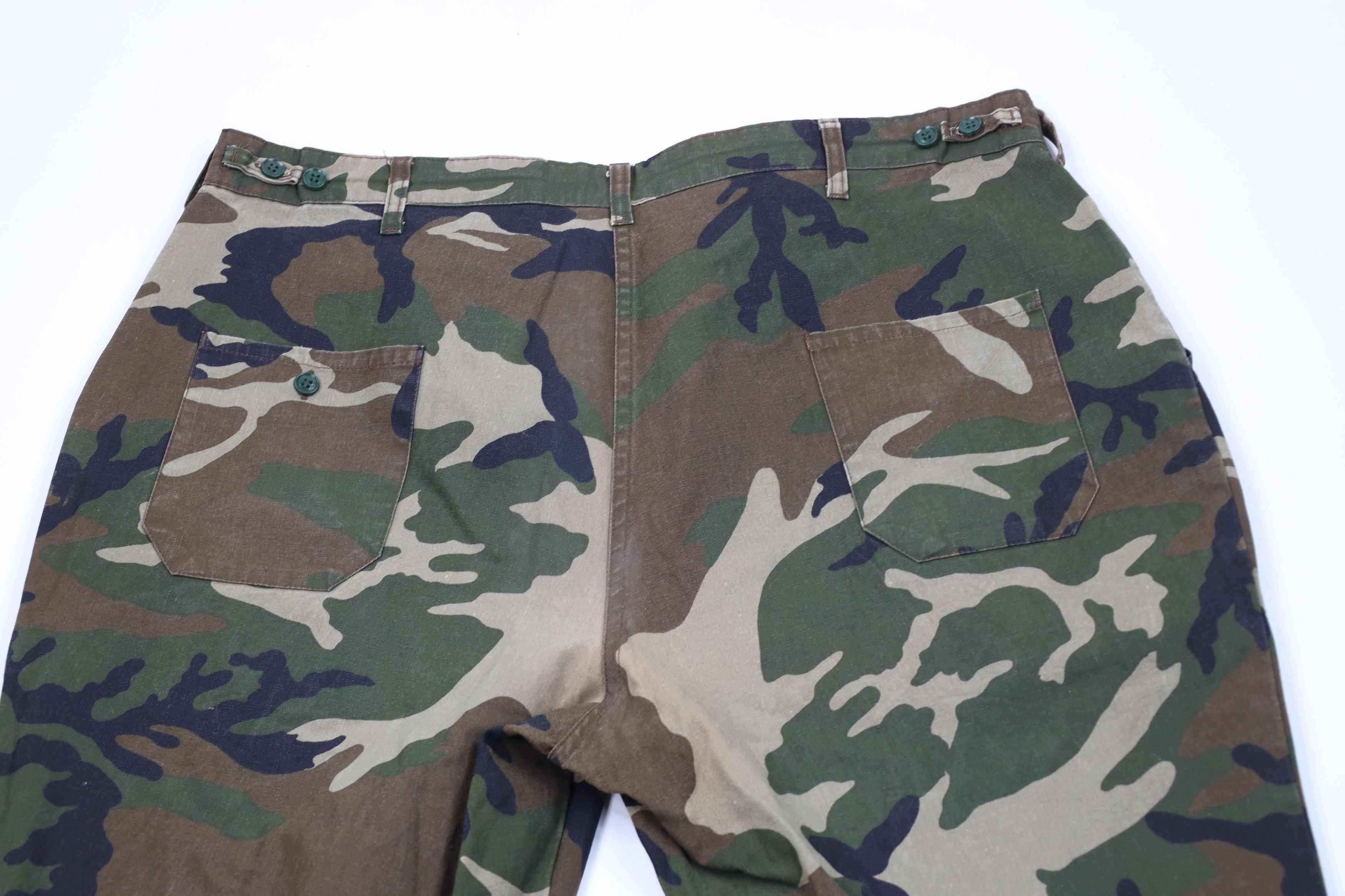 Vintage Vintage 90s Streetwear Wide Leg Utility Camouflage Pants Size US 36 / EU 52 - 10 Thumbnail
