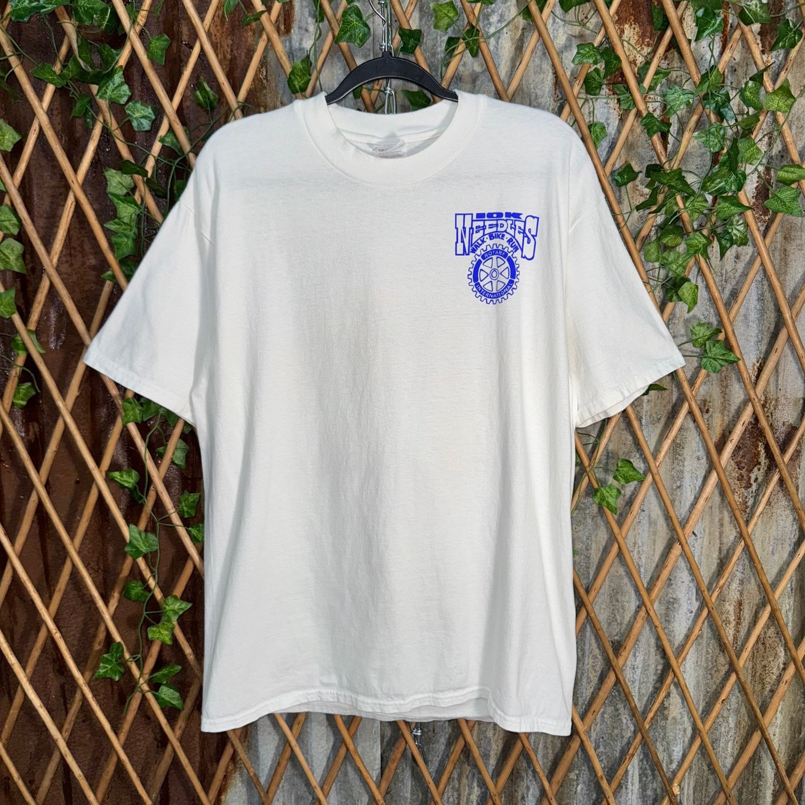 Hanes Vintage Y2K 10k needles walk bike run California 90s t-shirt Size US L / EU 52-54 / 3 - 2 Thumbnail