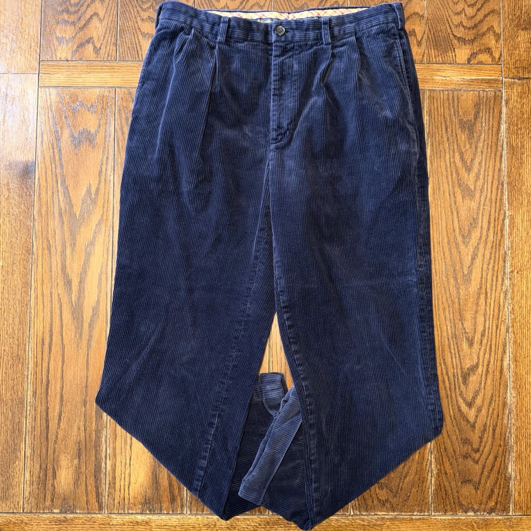 Brooks Brothers Brooks Brothers Thompson Navy Blue Corduroy Pleated Pants 36x32 Cotton Size US 36 / EU 52 - 2 Thumbnail