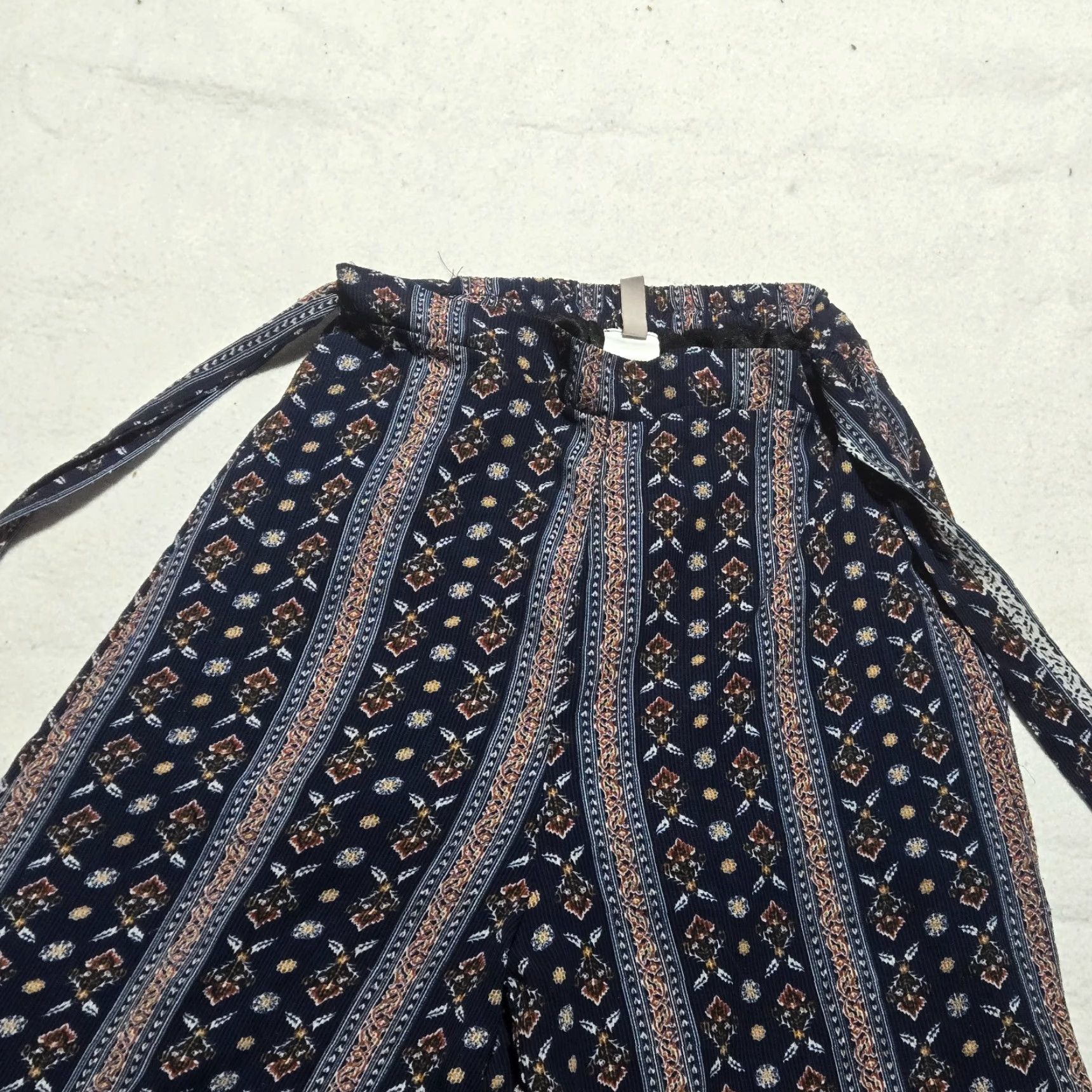 Urban Outfitters Between Eight 8 Seconds Baggy Wide Leg Pants Adult Women's S Small Urban Outfitters M Gray Cargo Flat Front Summer Spring Fall Women Pants Small S Size 32" / US 10 / IT 46 - 2 Thumbnail