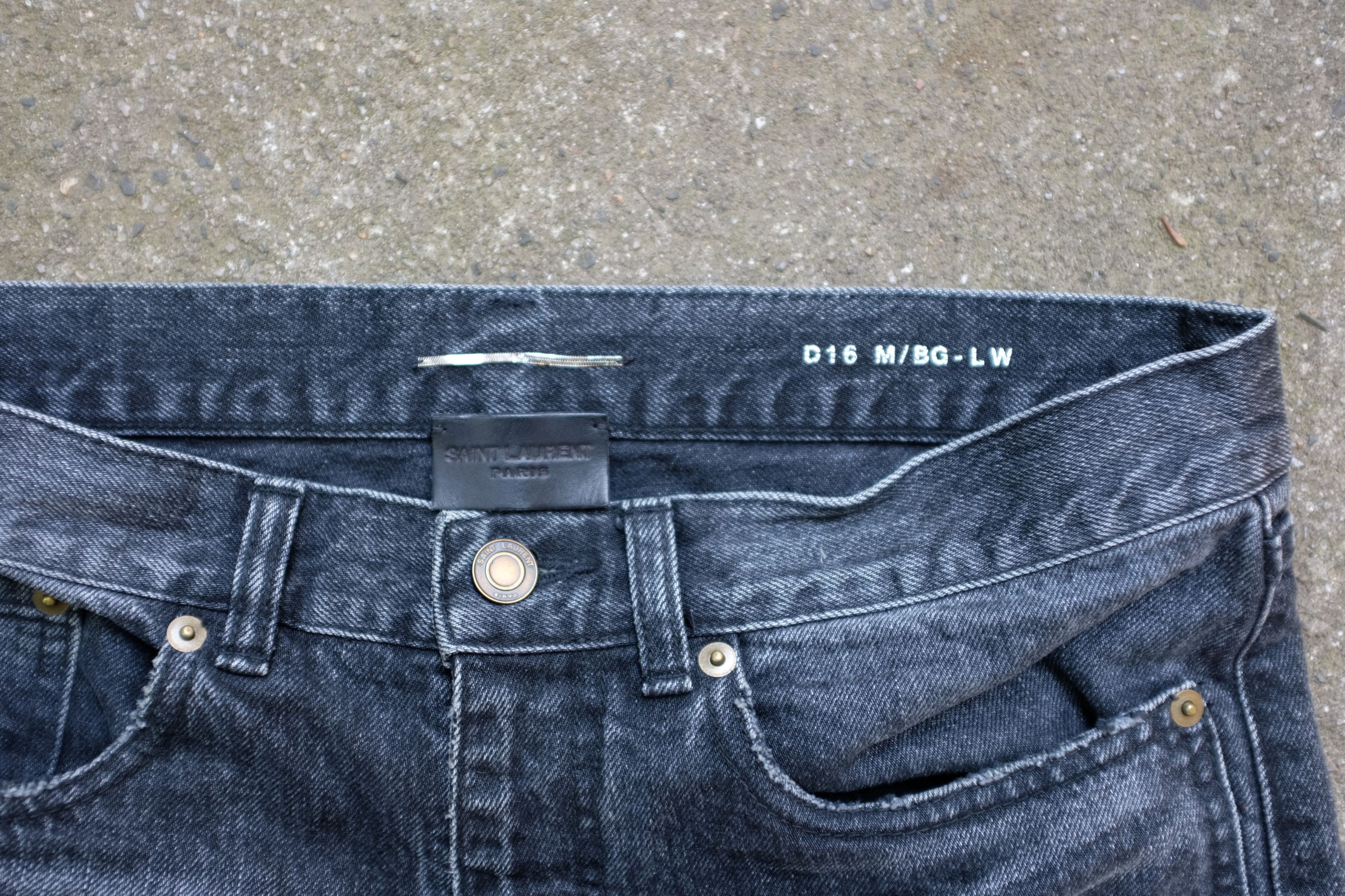 Saint Laurent Paris Saint Laurent Paris D16 M/BG-LW Baggy Distressed LW Jeans Size US 28 / EU 44 - 3 Thumbnail