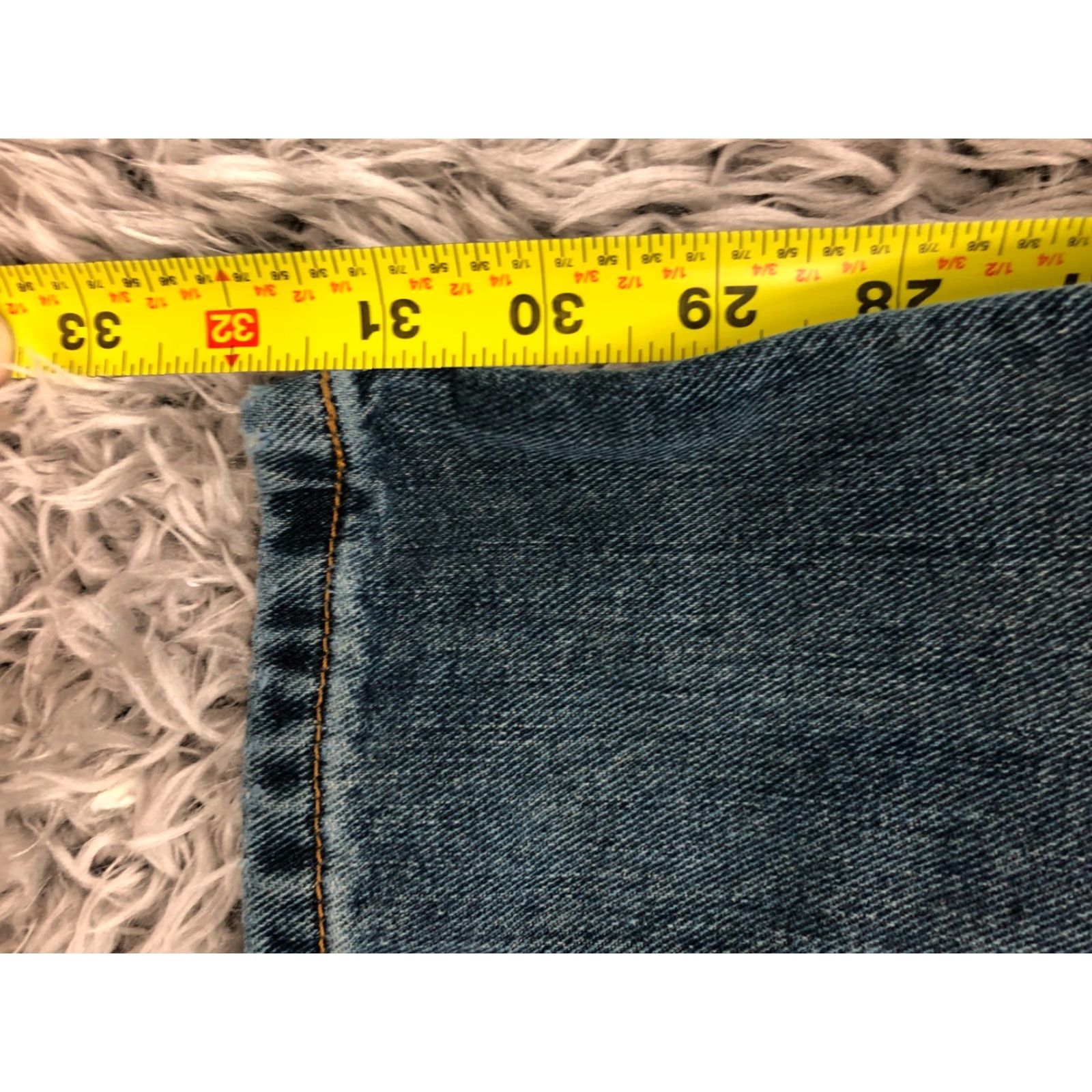 Eddie Bauer Eddie Bauer Jeans Relaxed Straight Size 36x32 Mens Mid Blue Wash Flaw Size US 36 / EU 52 - 3 Thumbnail