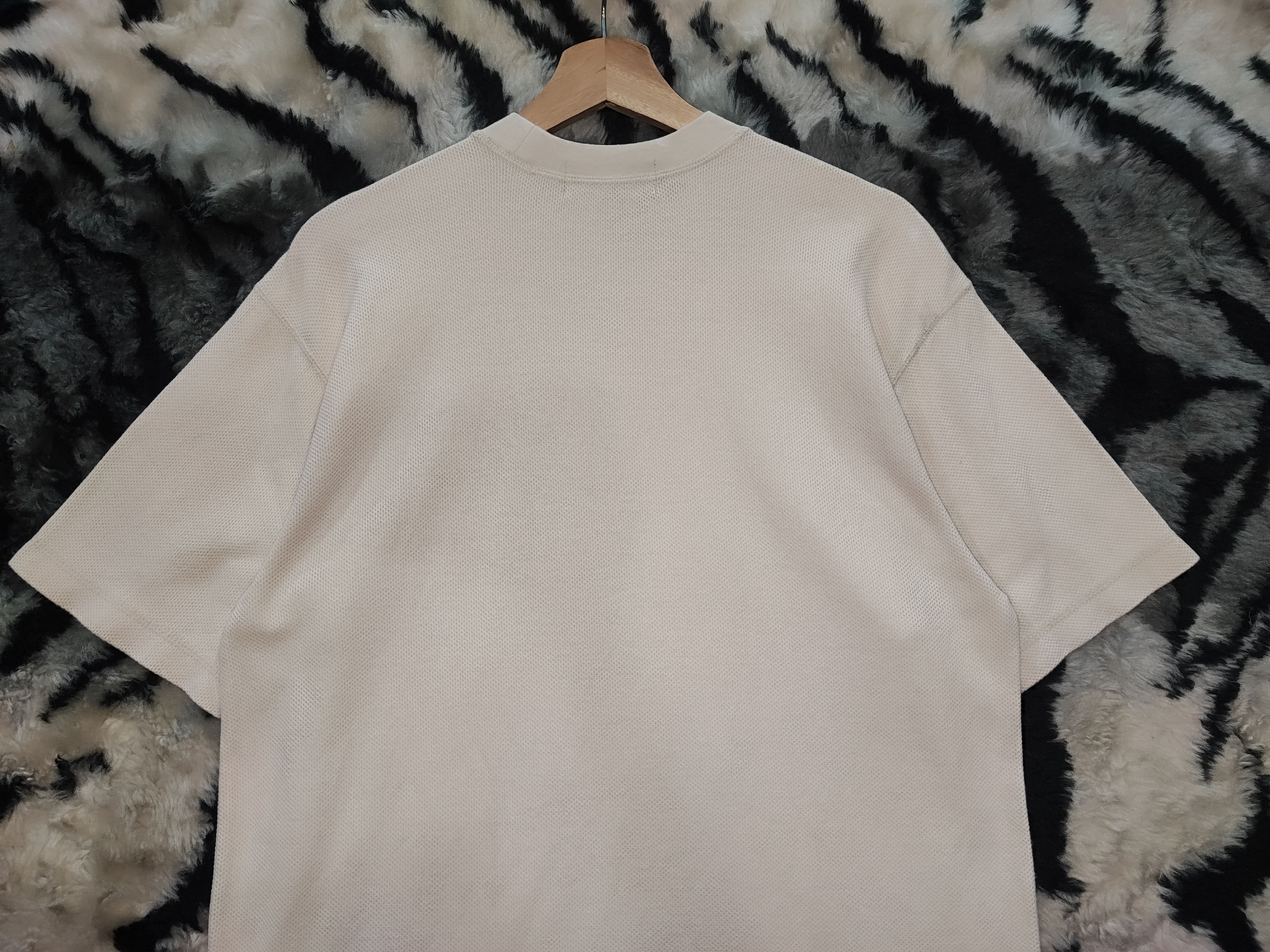 Yves Saint Laurent VINTAGE Yves Saint Laurent Big Logo T-Shirt Cream Archive Size US M / EU 48-50 / 2 - 15 Thumbnail
