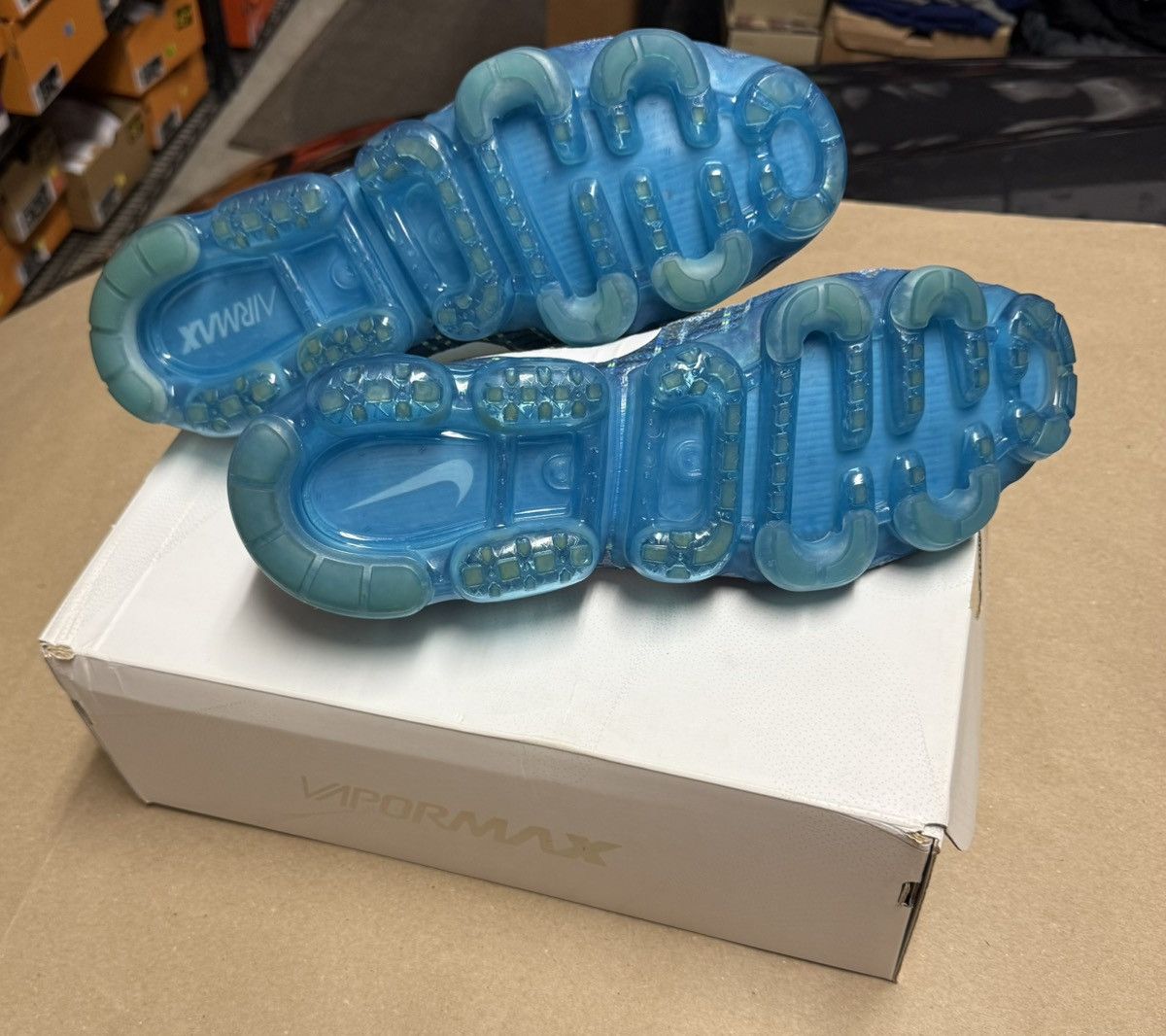 Nike Nike Air Vapormax Sprite men’s size 14 running shoes Rare! Size US 14 / EU 47 - 5 Thumbnail
