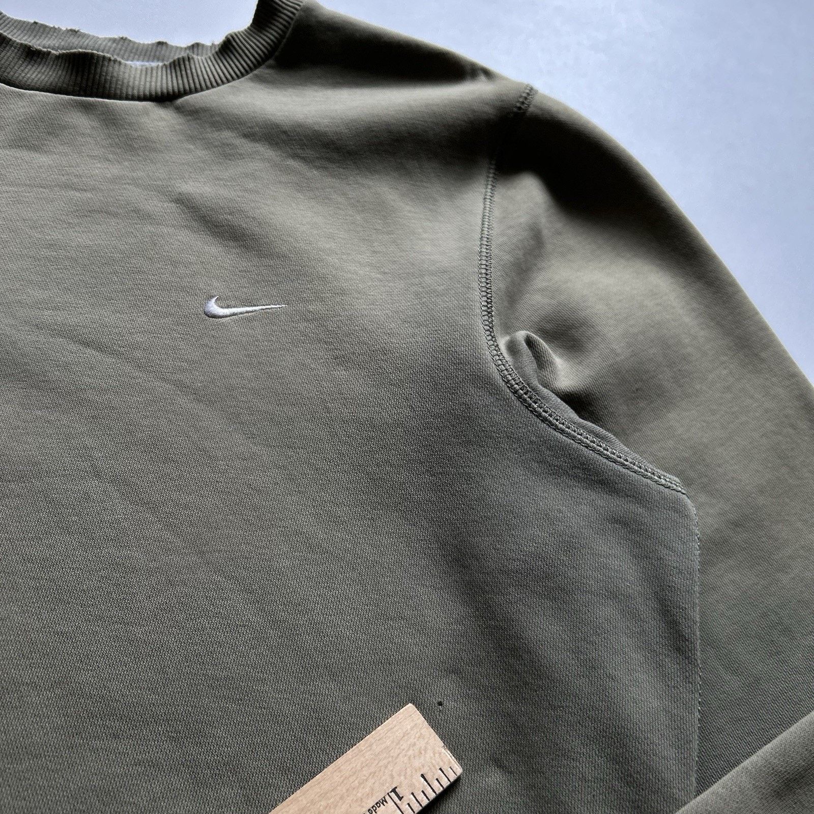 Nike Vintage Nike Crewneck Sweatshirt Mini Swoosh Y2K Green Large Size US L / EU 52-54 / 3 - 9 Thumbnail