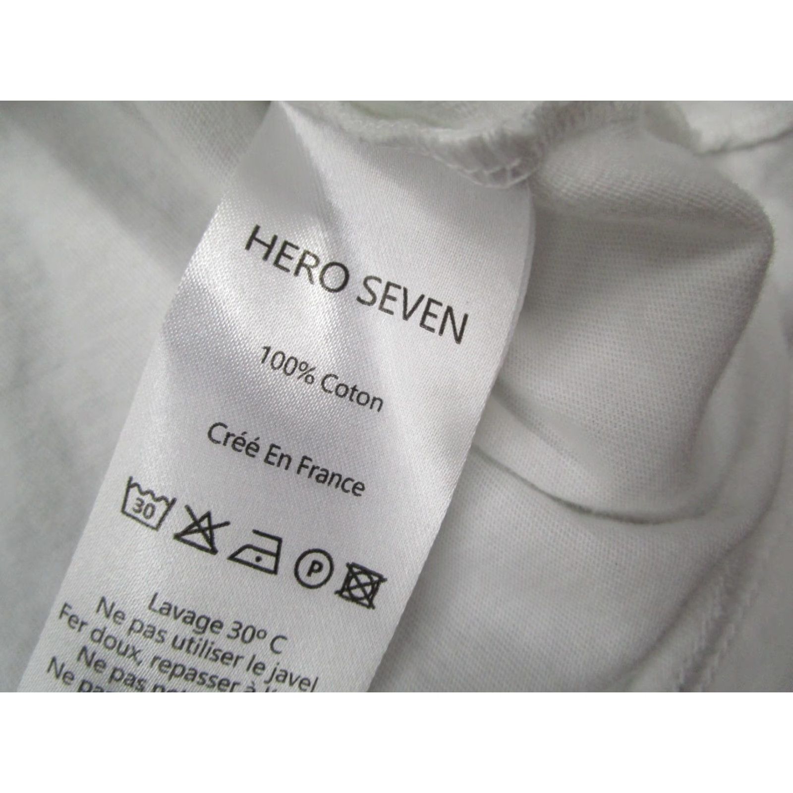 Vintage VINTAGE Hero Seven Mens T-Shirt Short Sleeve Crew Neck Cotton White Racing F1 Cars Sports 2020s Size US L / EU 52-54 / 3 - 4 Thumbnail