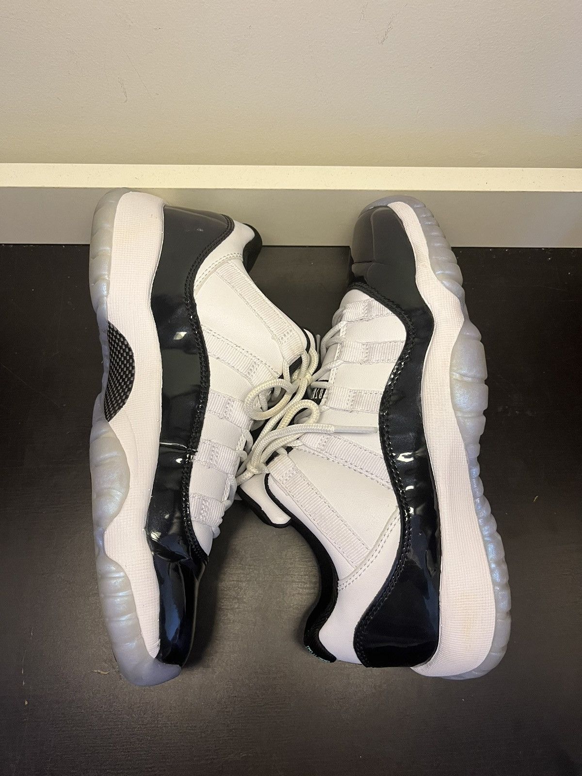 Jordan Brand Air Jordan 11 Retro Low Iridescent GS 4.5Y 528896-145 Size US 6 / IT 36 - 2 Thumbnail