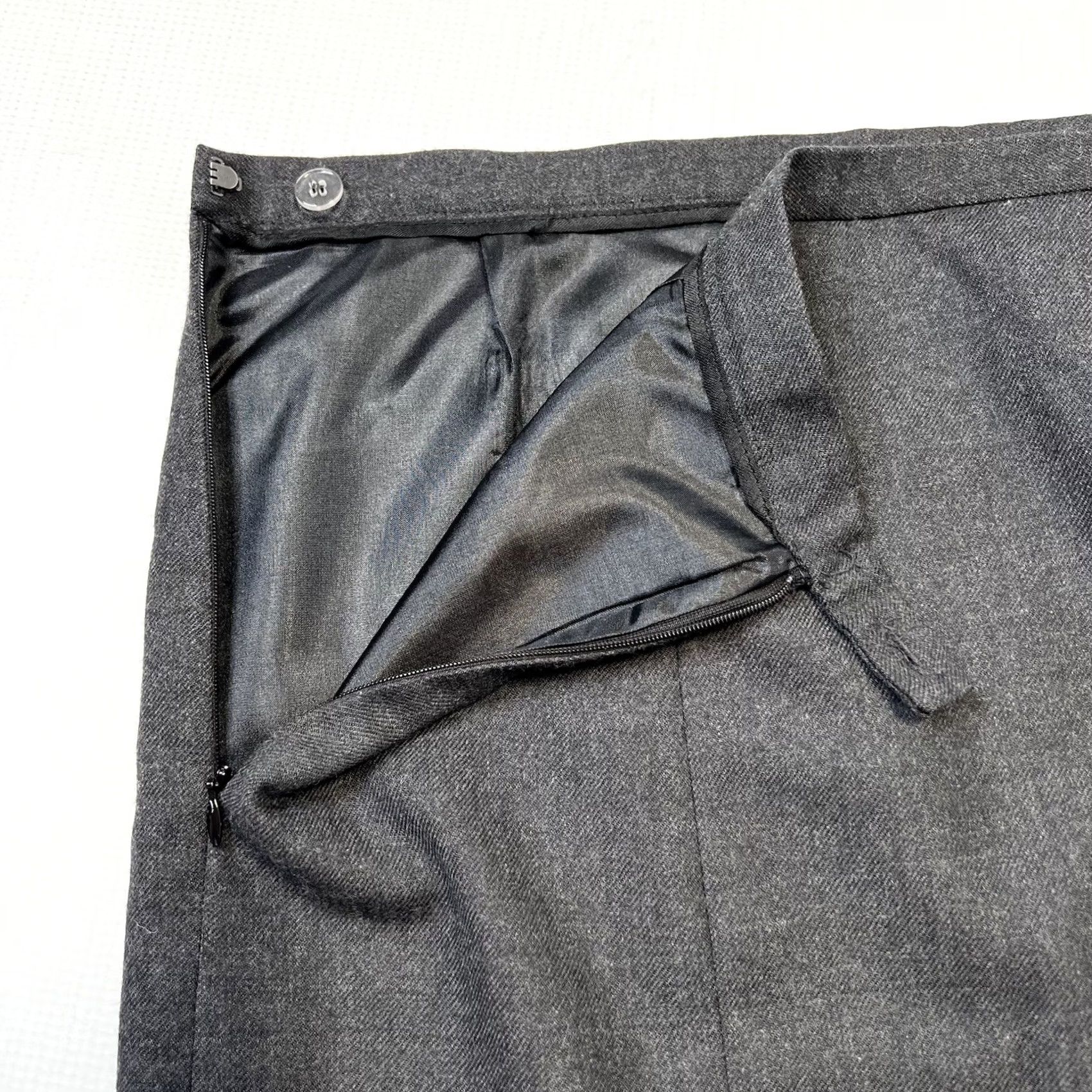 Pendleton VINTAGE Pendleton Skirt Long Womens 10 Gray 100% Virgin Wool Pleated Front Zip Lined USA Made Size 32" / US 10 / IT 46 - 5 Thumbnail