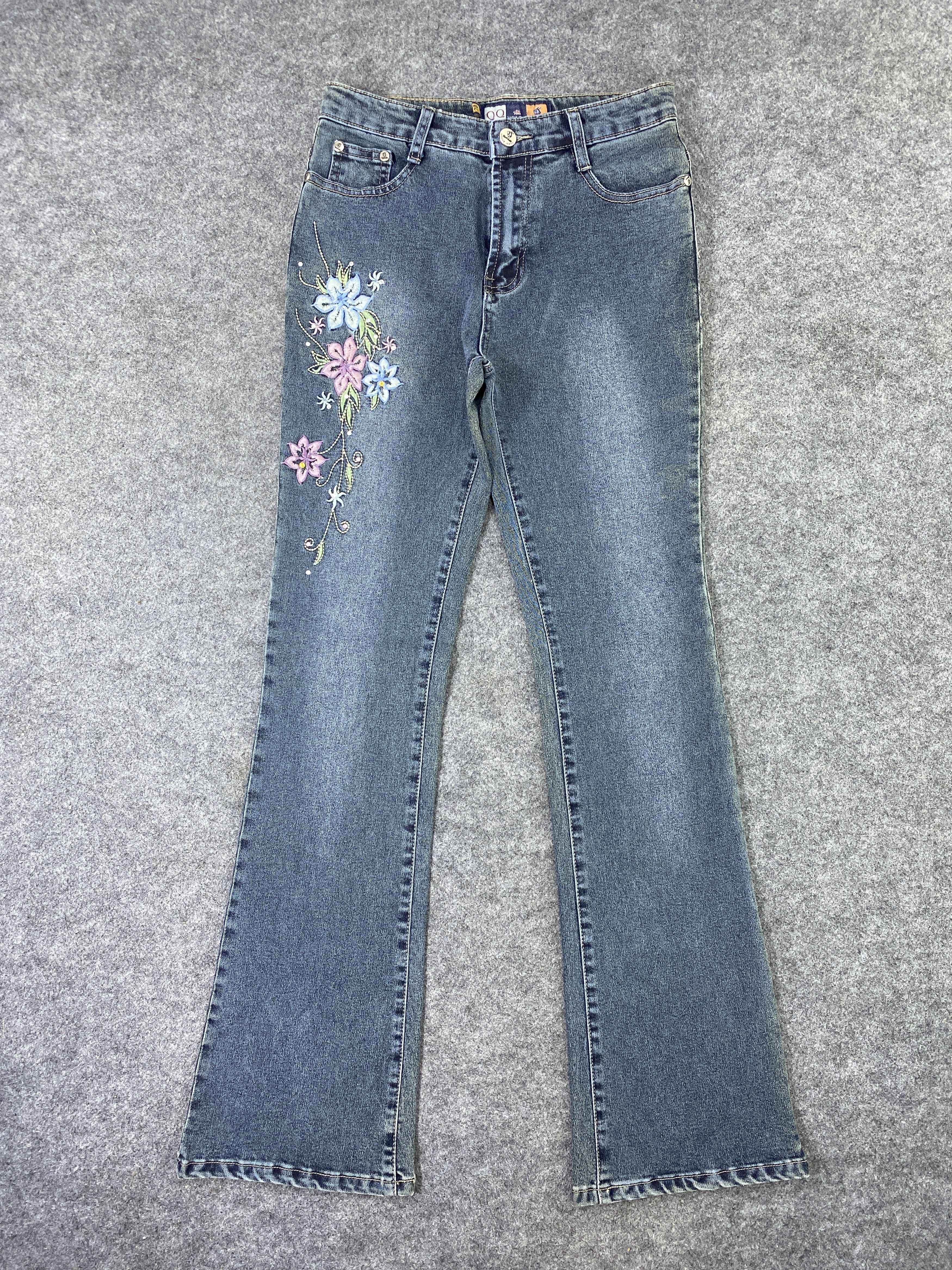 Jean Vogue Floral Embroidery Flared Wash Jeans - J1038 Size 27" / US 4 / IT 40 - 1 Thumbnail