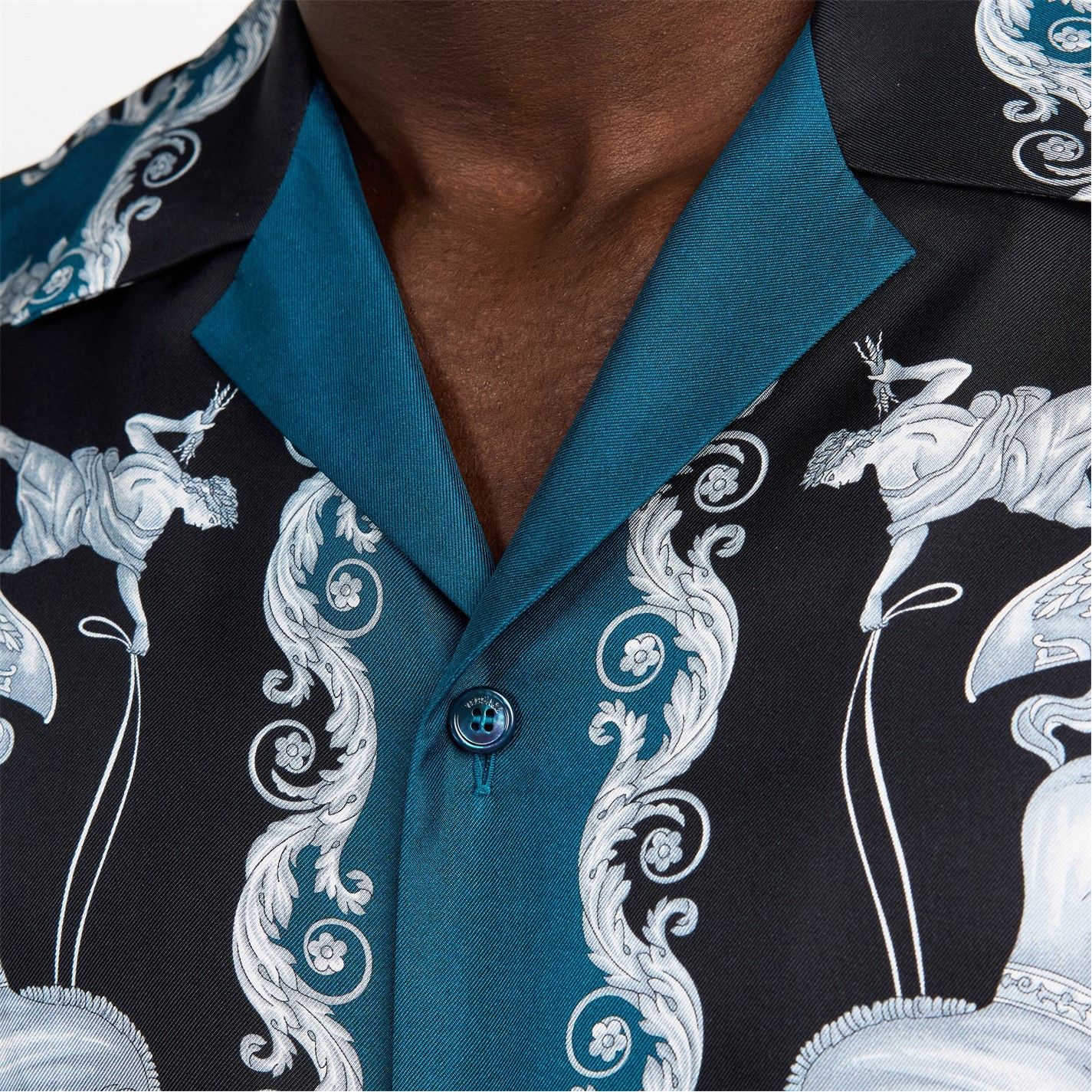 Versace o1g2r1mq0526 Short Sleeve Short Patterned Shirt Multicolor Size US M / EU 48-50 / 2 - 5 Thumbnail