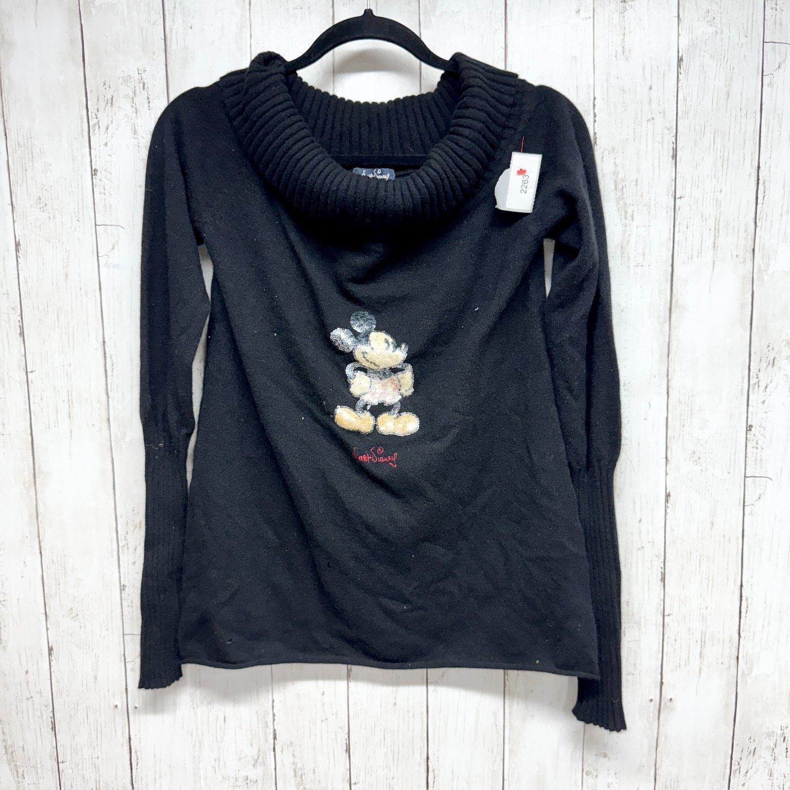 Disney Vintage Walt Disney Sweater Sz Medium Long Sleeve Turtleneck Size M / US 6-8 / IT 42-44 - 1 Thumbnail
