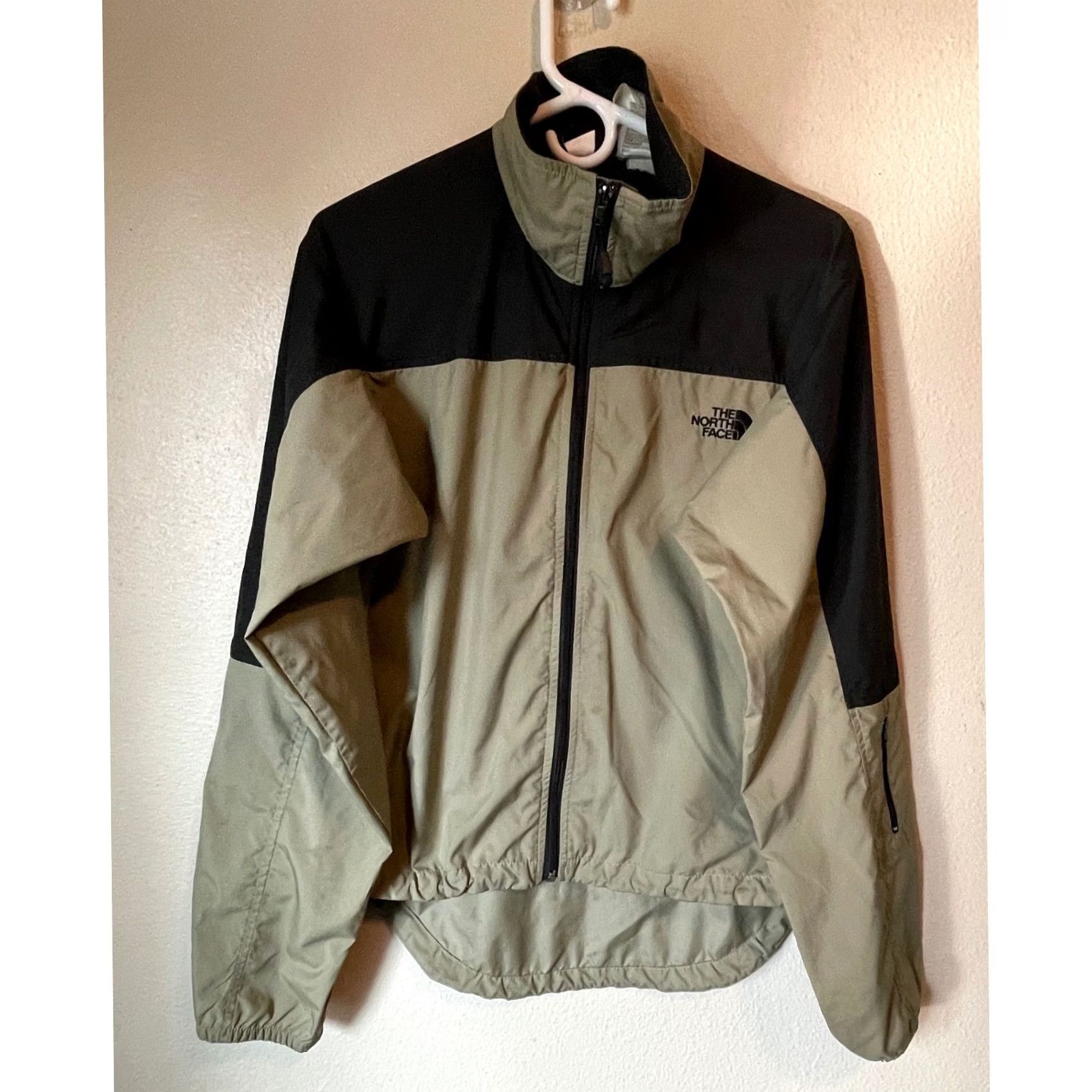 The North Face The North Face Windbreaker Jacket Mens Medium Colorblock Lightweight Windproof Breathable Full Zip Packable Size US M / EU 48-50 / 2 - 2 Thumbnail