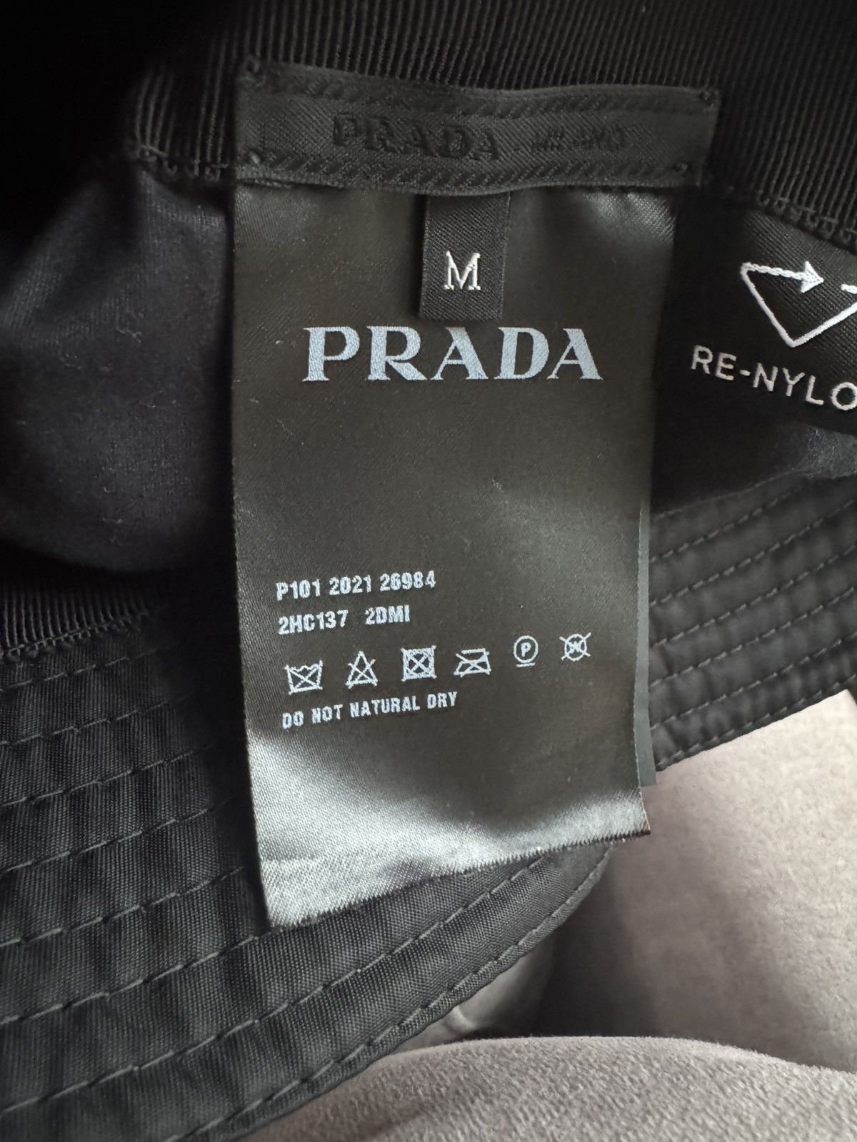Prada PRADA bucket hat marked size M see ALL PHOTOS AND MEASURES Size ONE SIZE - 9 Thumbnail