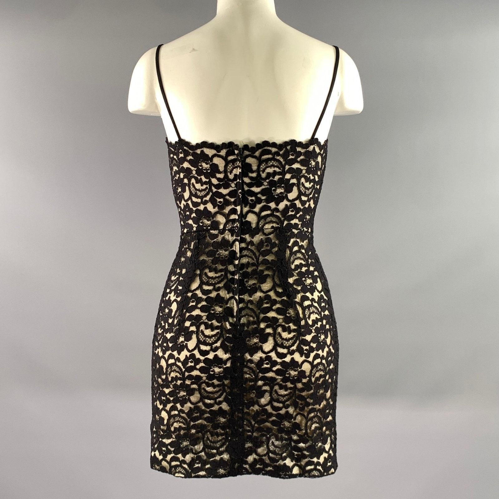 Moschino MOSCHINO Size 2 Black Acetate Rayon Floral Fitted Mini Dress Size XS / US 0-2 / IT 36-38 - 4 Thumbnail