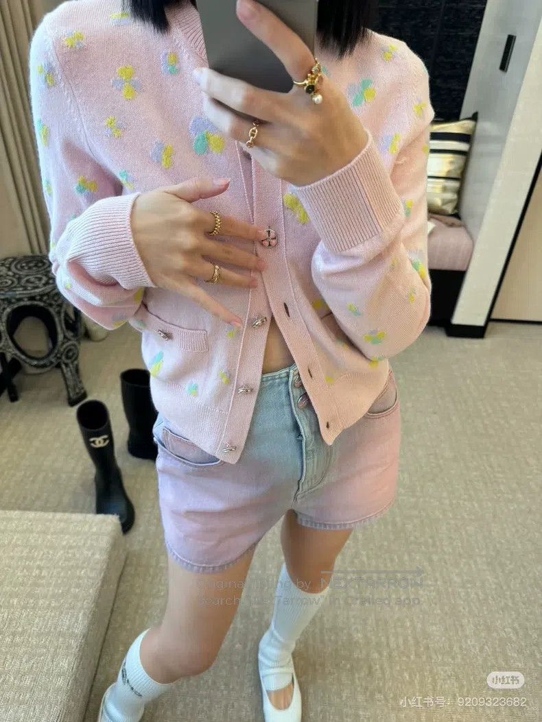 Chanel Chanel 24p pink clover pattern long-sleeved knitted cardig Size XS / US 0-2 / IT 36-38 - 8 Thumbnail