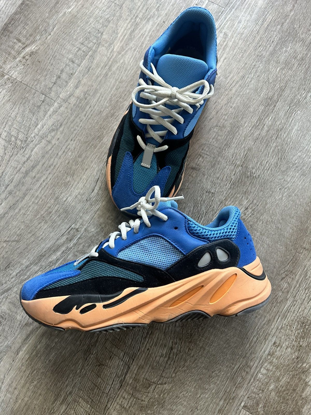 Yeezy Yeezy Boost 700 adidas ‘Bright Blue’ Size US 9.5 / EU 42-43 - 2 Thumbnail
