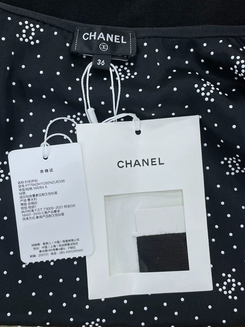 Chanel Chanel 24B blue knitting flower sequin cashmere vest Size XS / US 0-2 / IT 36-38 - 6 Thumbnail