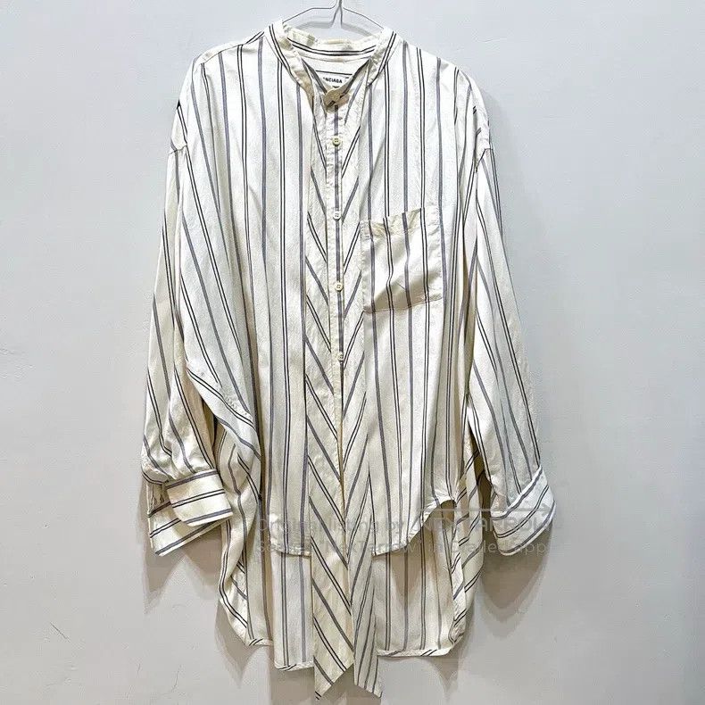 Balenciaga Balenciaga Back letter logo silk ribbon shirt Size XXS / US 00 / IT 34 - 1 Thumbnail