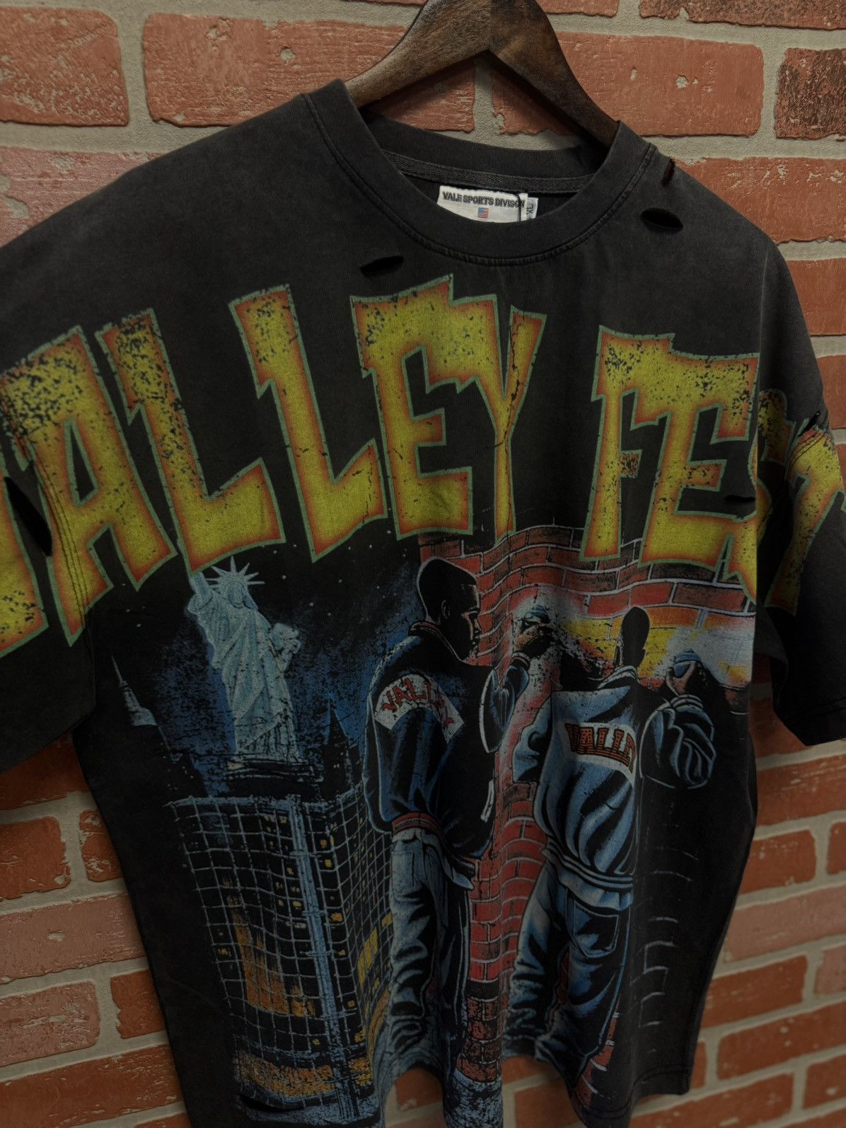 Vale Vale Valley Fest Tee Size XL (NEW) Authentic Size US XL / EU 56 / 4 - 4 Thumbnail