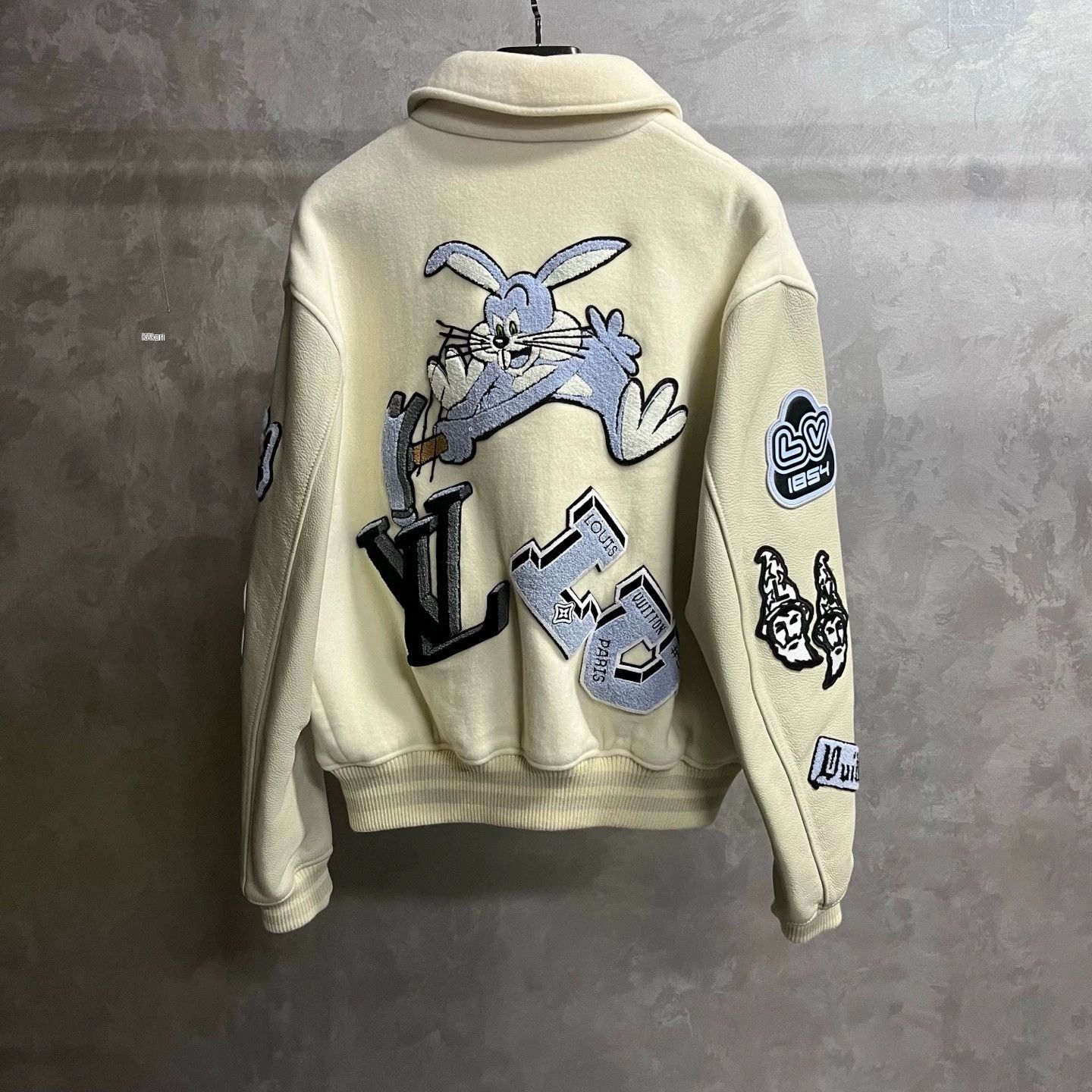 Louis Vuitton Louis Vuitton White Cartoon Baseball Jacket Size US L / EU 52-54 / 3 - 5 Thumbnail