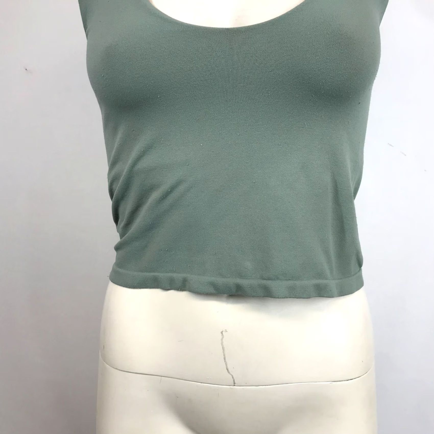 Vintage INTIMATELY FREE PEOPLE - WOMEN'S M/L - GREEN SLEEVELESS SCOOP NECK CROP TOP - PRE-OWNED GOOD Size M / US 6-8 / IT 42-44 - 3 Thumbnail