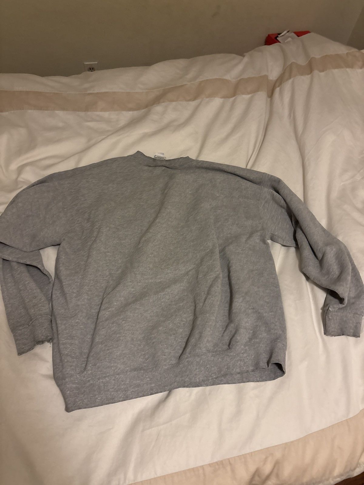 Nike Vintage Faded Logo Nike Crewneck Sweater Made in USA Size US L / EU 52-54 / 3 - 3 Thumbnail