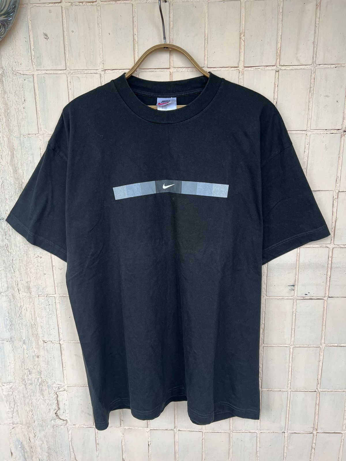 Nike Vintage Nike T Shirt Big Logo Swoosh 2000s Y2K Size US XL / EU 56 / 4 - 1 Thumbnail