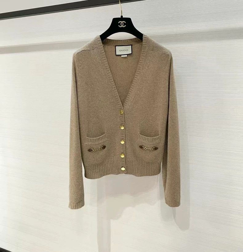 Gucci GucciCamel gold buckle knitted cardigan jacket 2503-Nextarr Size M / US 6-8 / IT 42-44 - 1 Thumbnail