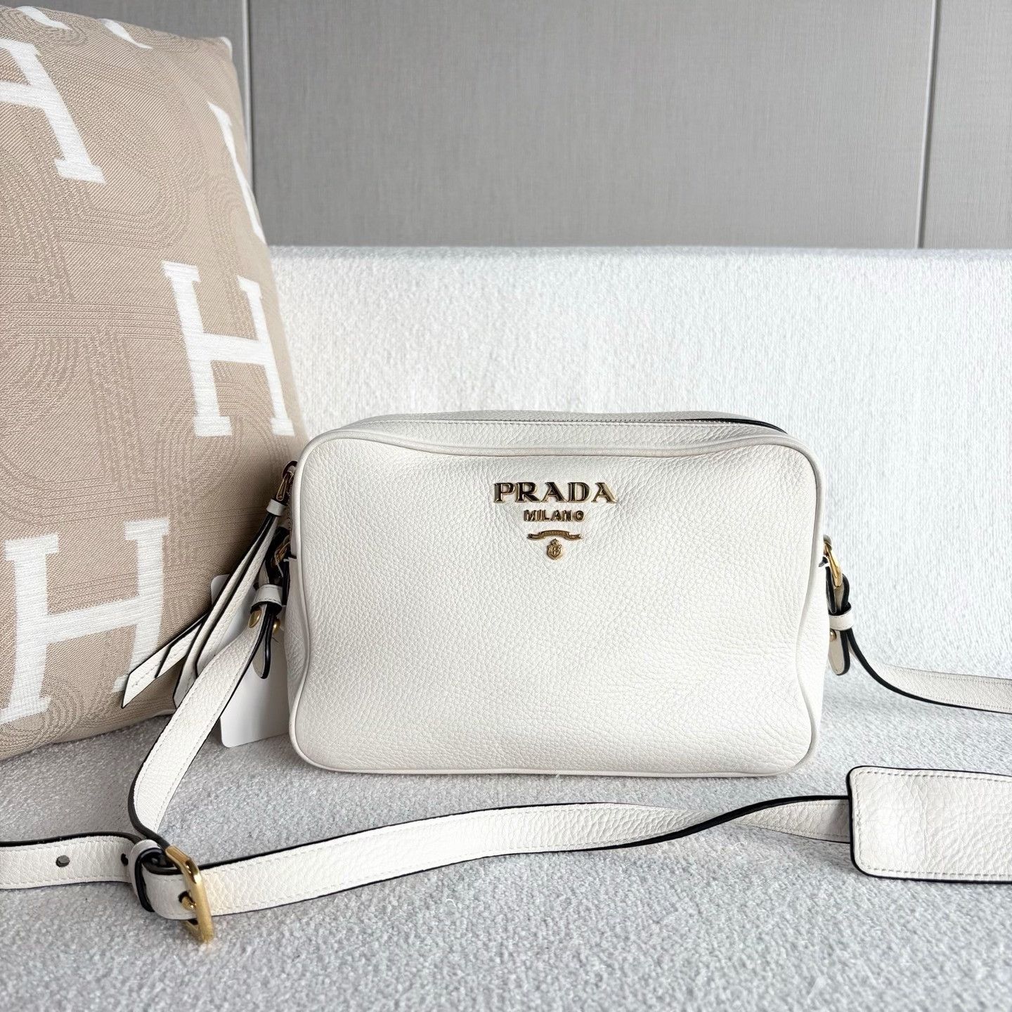 Prada Pre-loved Bag Very good condition Size ONE SIZE - 1 Thumbnail