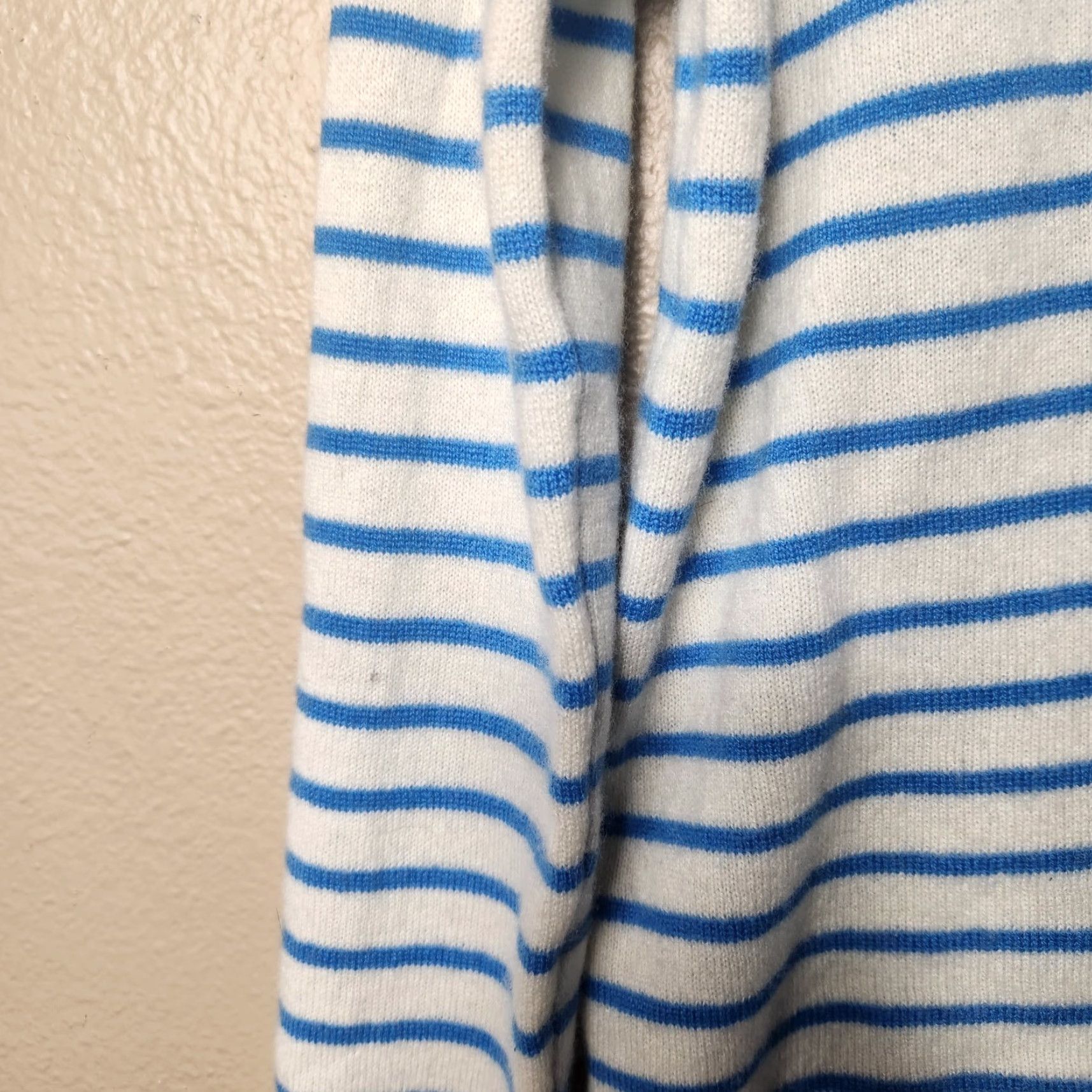 Vintage CJ Laing Palm Beach Blue Ivory Stripe 100% Cashmere Turtleneck Sweater-Size S Womens Pullover Knit Size S / US 4 / IT 40 - 4 Thumbnail