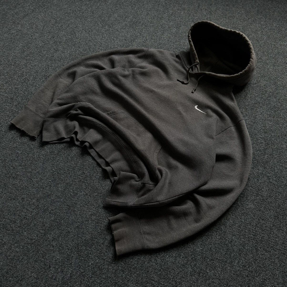 Nike VTG Japanese Style Dark Gray Hoodie Nike Size L Distressed Size US L / EU 52-54 / 3 - 2 Thumbnail
