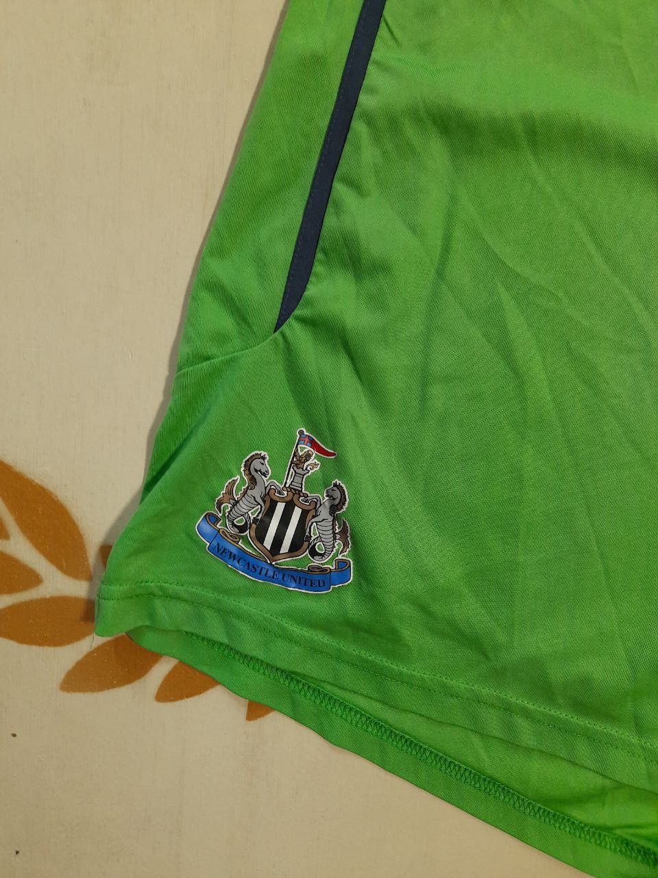 Puma Newcastle United Goalkeeper Football Shorts Green Puma Size US 36 / EU 52 - 9 Thumbnail