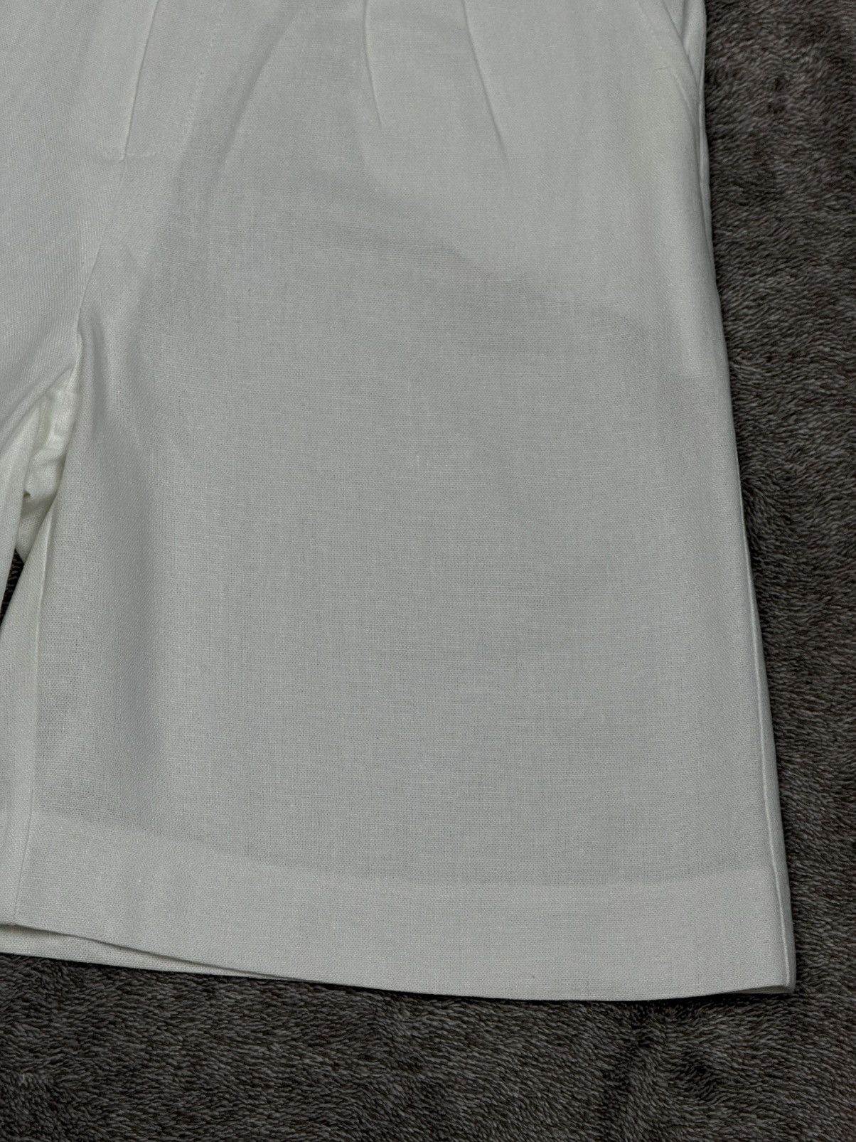 Chanel Chanel Off White Linen Textured Pleat Pocket Shorts Size 34 Size 24" / US 00 / IT 34 - 6 Thumbnail