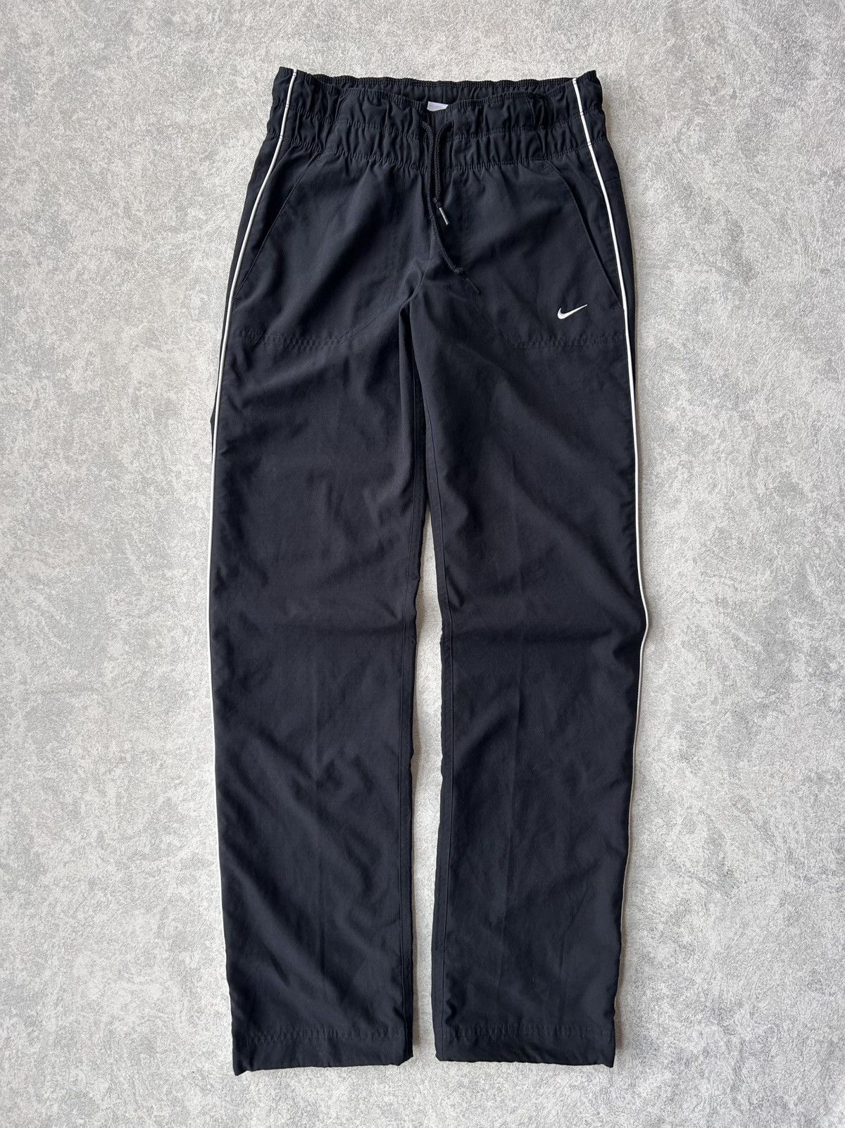 Nike Y2K Nike Swoosh Logo Gorpcore Black Track Pants Size 27" / US 4 / IT 40 - 1 Thumbnail