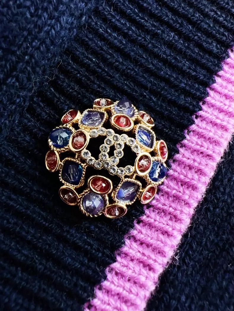 Chanel Chanel 22K dark blue pink gem buckle medium and long knitt Size XXS / US 00 / IT 34 - 5 Thumbnail