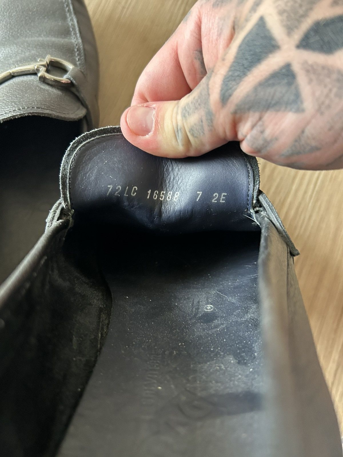 Salvatore Ferragamo Salvatore Ferragamo Black Leather Loafers Size US 7 / EU 40 - 7 Thumbnail