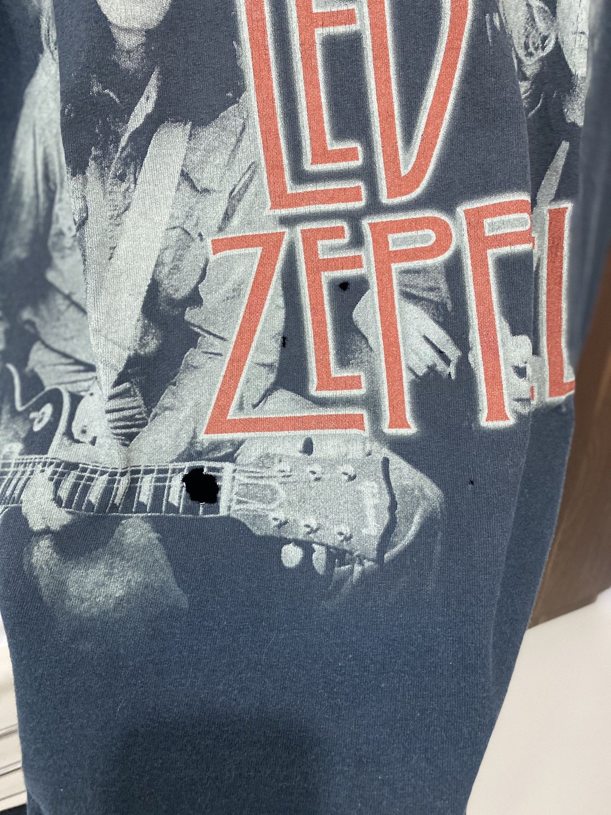Led Zeppelin TRUE VINTAGE 90s LED ZEPPELIN Band Tee -Distressed/Pinhole Size US M / EU 48-50 / 2 - 5 Thumbnail