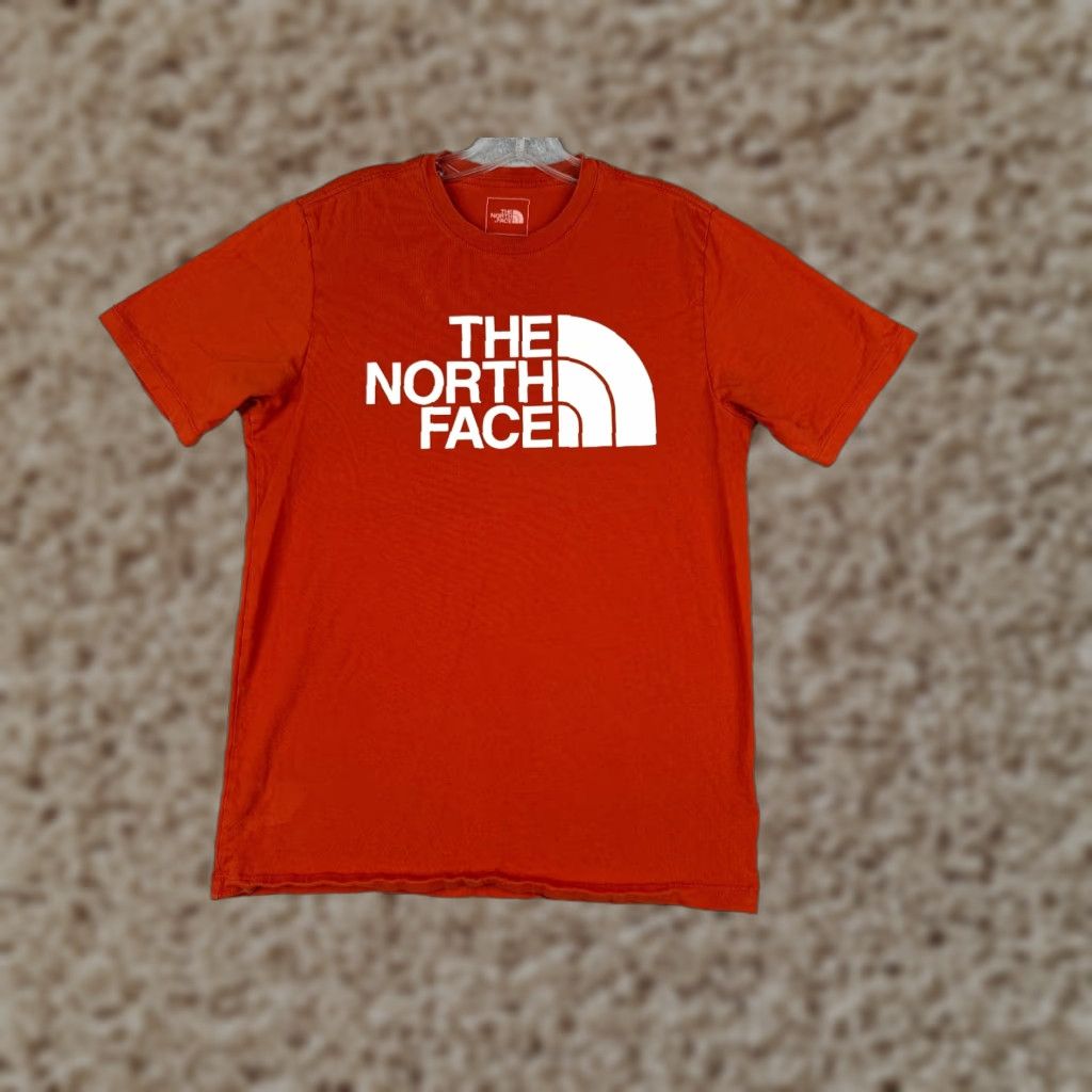 The North Face The North Face Shirt Men Small Petite Red Crew Neck 100% Cotton Short Sleeve Size US S / EU 44-46 / 1 - 1 Thumbnail