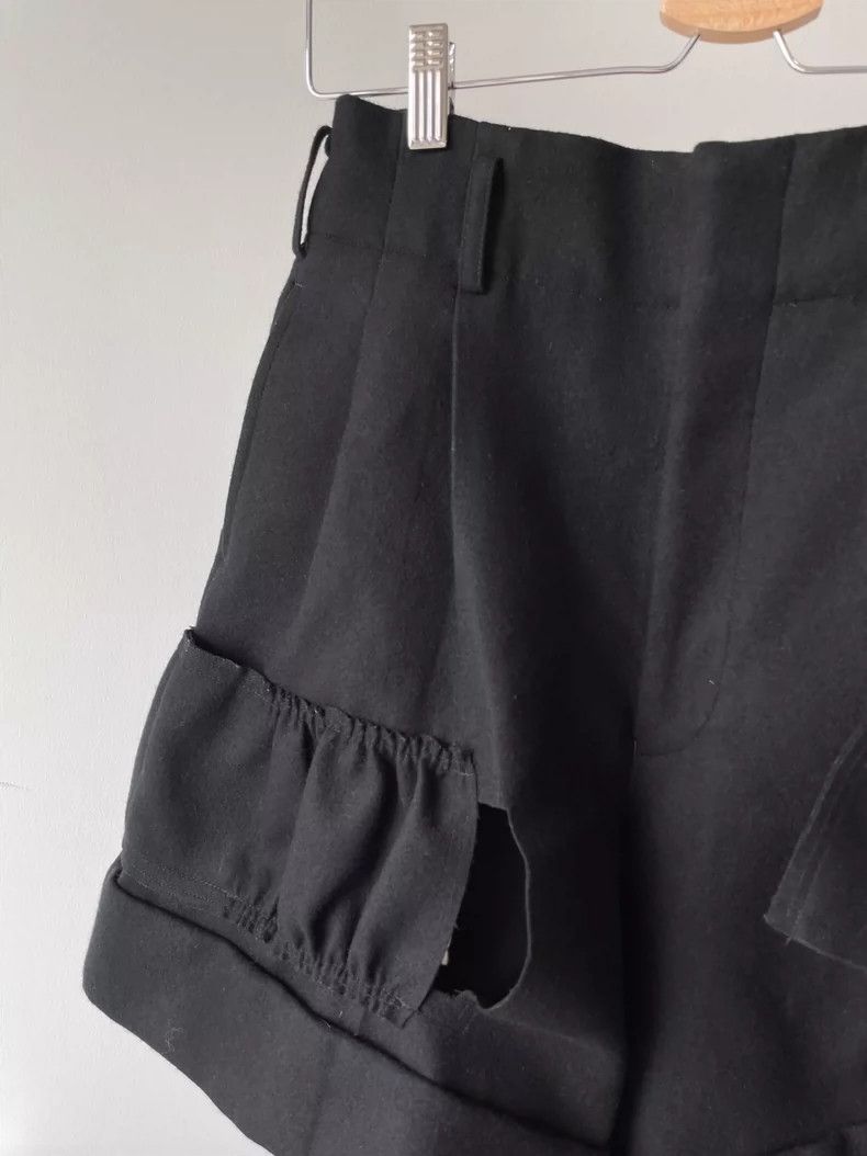Comme des Garcons Comme des Garcons size S Bow shorts Size 26" / US 2 / IT 38 - 3 Thumbnail