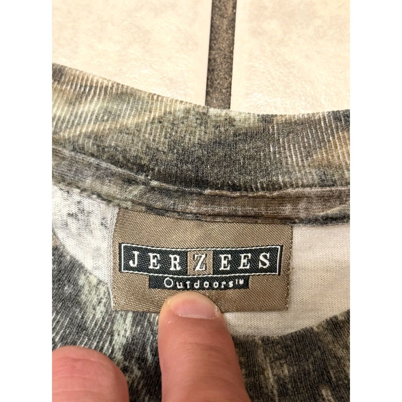 Jerzees VINTAGE Jerzees T-Shirt Mossy Oak Breakup Camouflage Camouflage 90s Hunting Mossy Oak Unisex Adults L Shirt Mens Womens Size US L / EU 52-54 / 3 - 6 Thumbnail