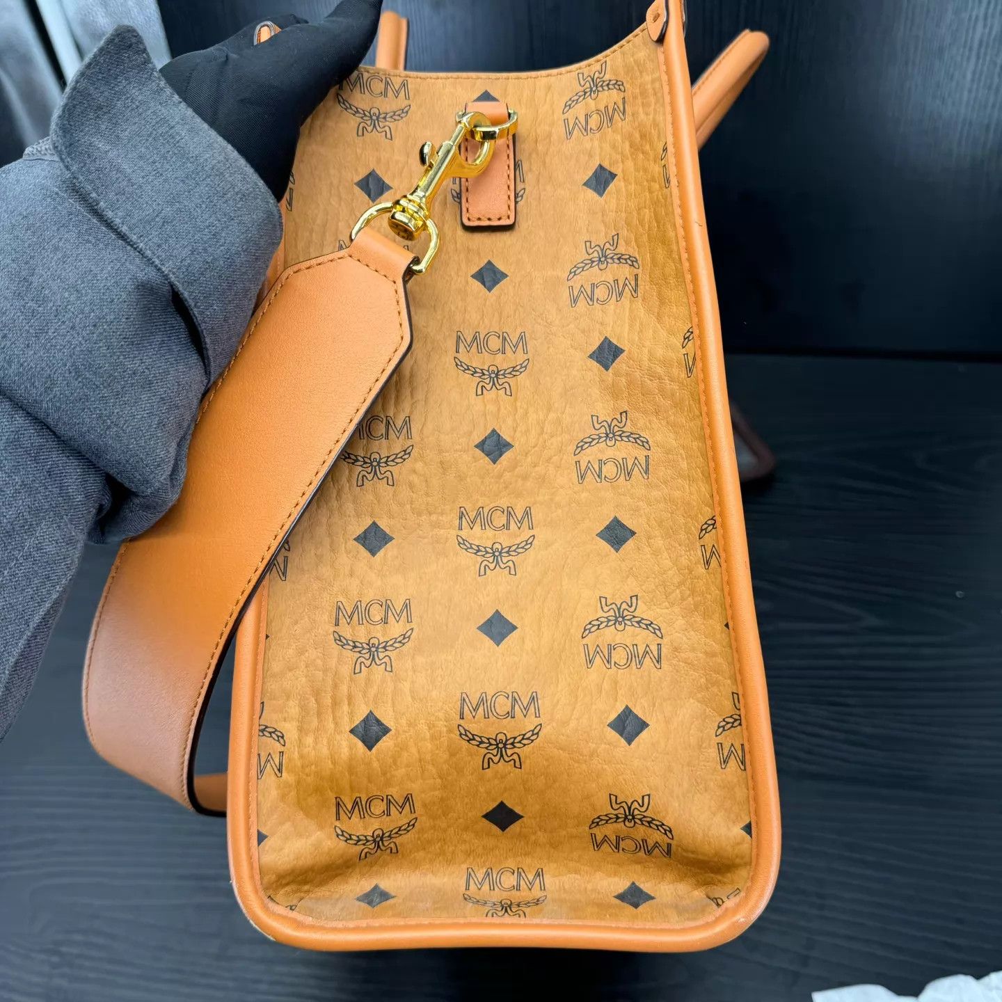MCM MCM Munchen Tote Bag Large New Worn as pics Size ONE SIZE - 4 Thumbnail