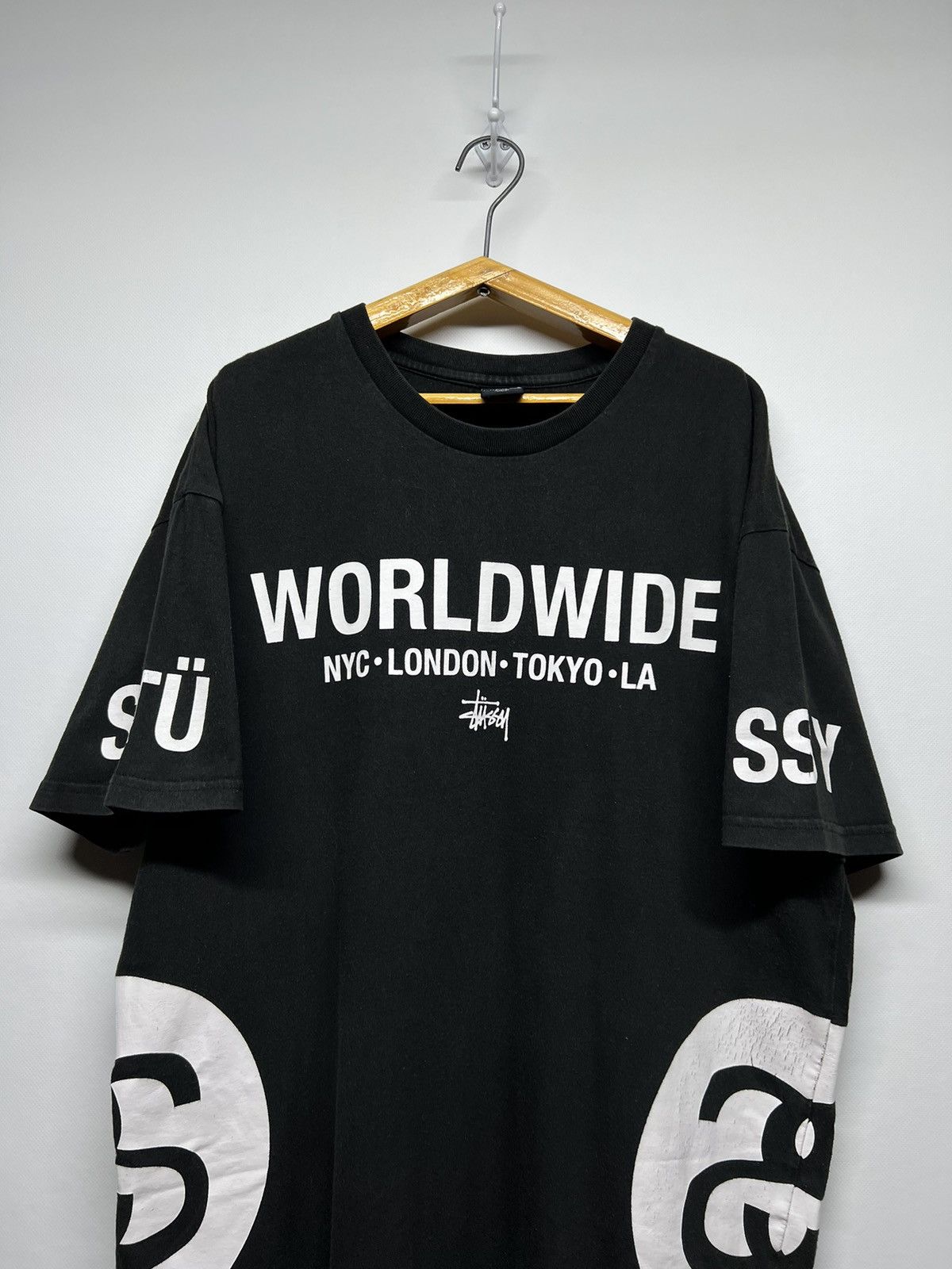 Stussy Vintage Y2k Stussy Worldwide 🌏 Big Logo T-Shirt 00’s Size US M / EU 48-50 / 2 - 3 Thumbnail