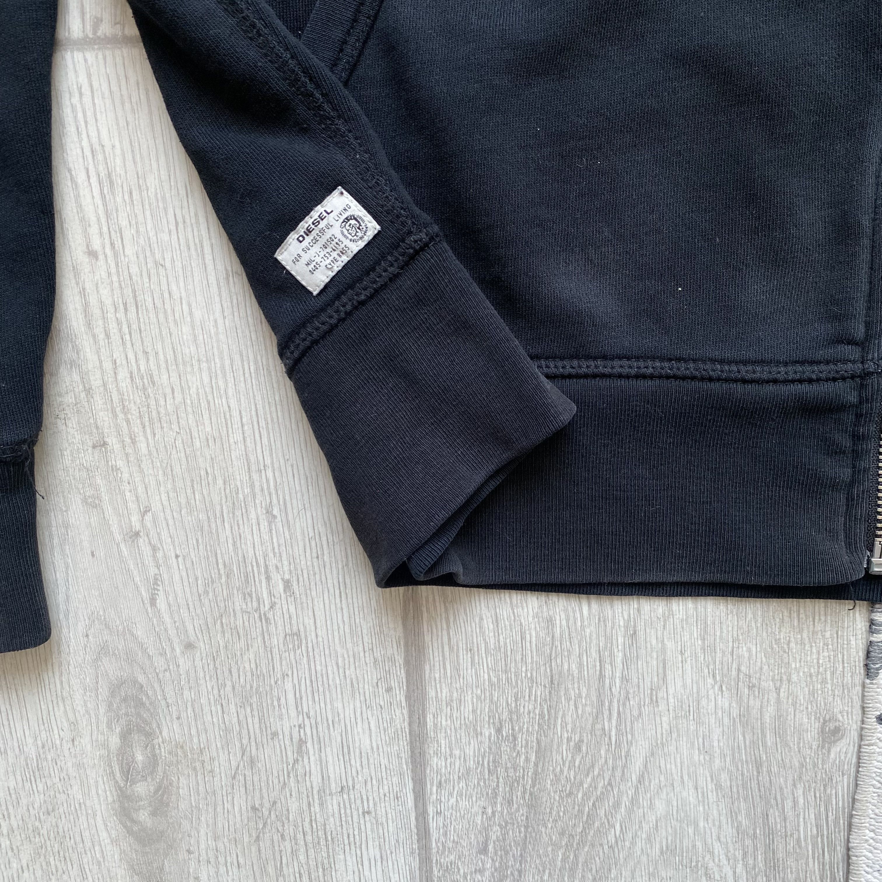 Diesel Vintage Diesel Black Zip Hoodie Y2K Logo Avant-garde Size US XL / EU 56 / 4 - 8 Thumbnail