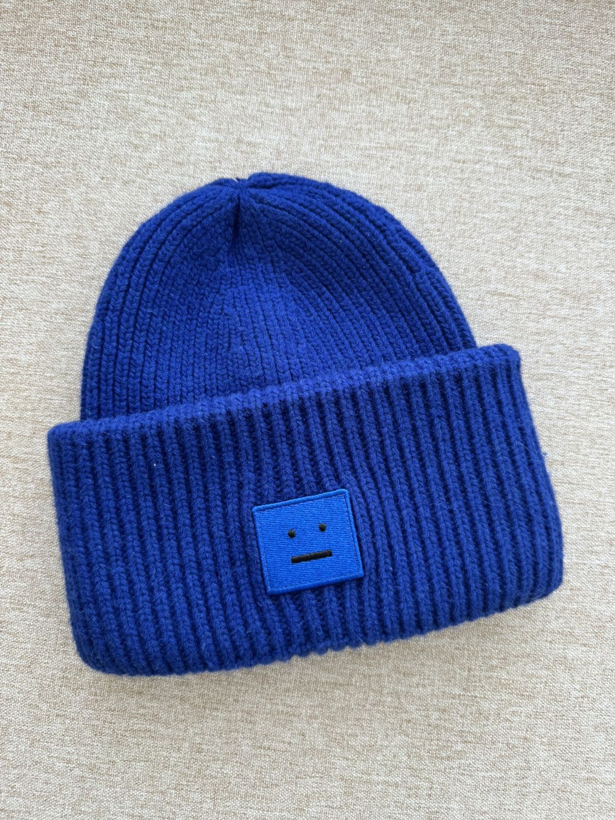 Acne Studios Acne Studios Pantsy Face Beanie Size ONE SIZE - 1 Thumbnail