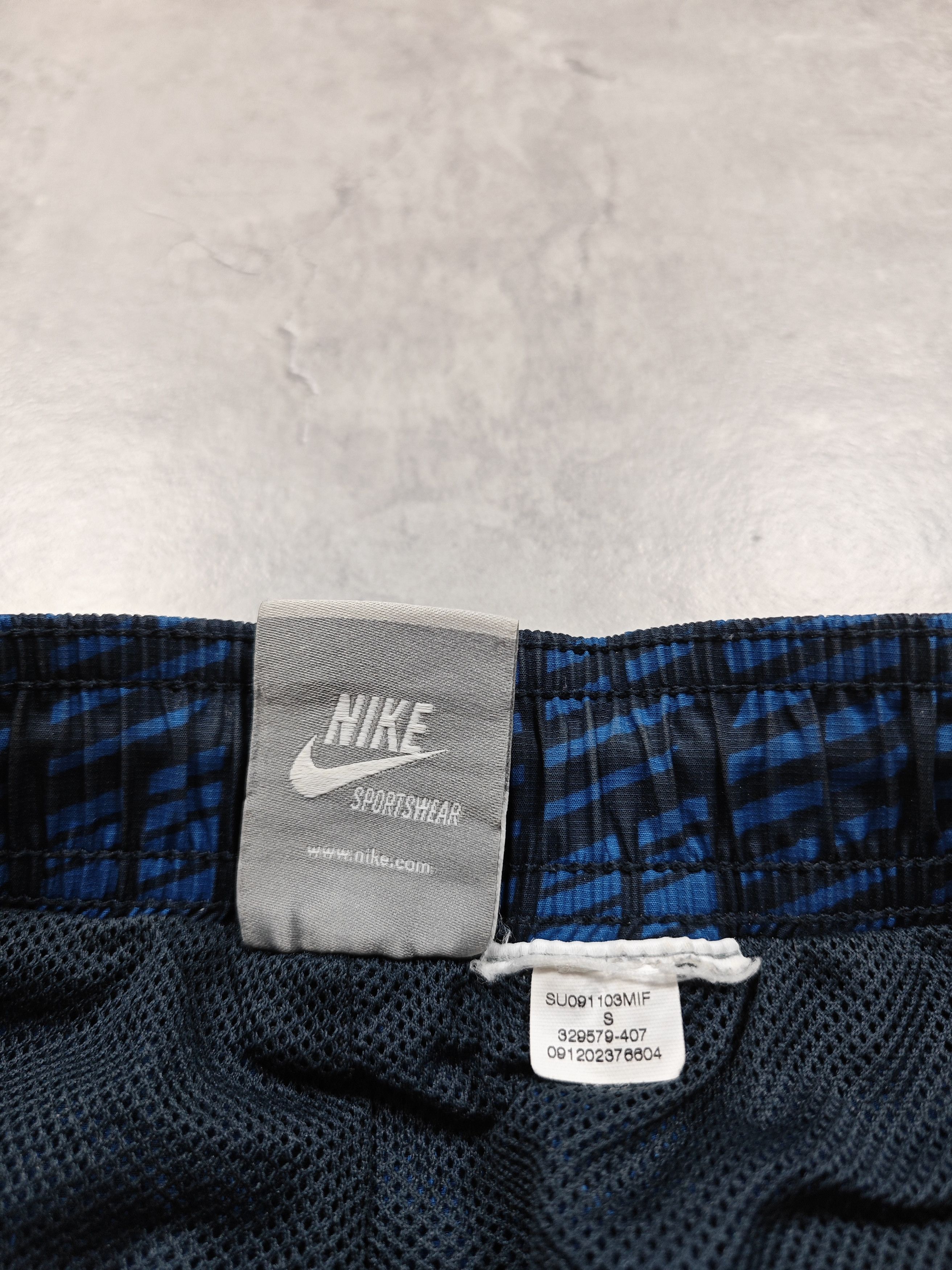 Nike Nike Vintage Shorts Size US 31 - 9 Thumbnail